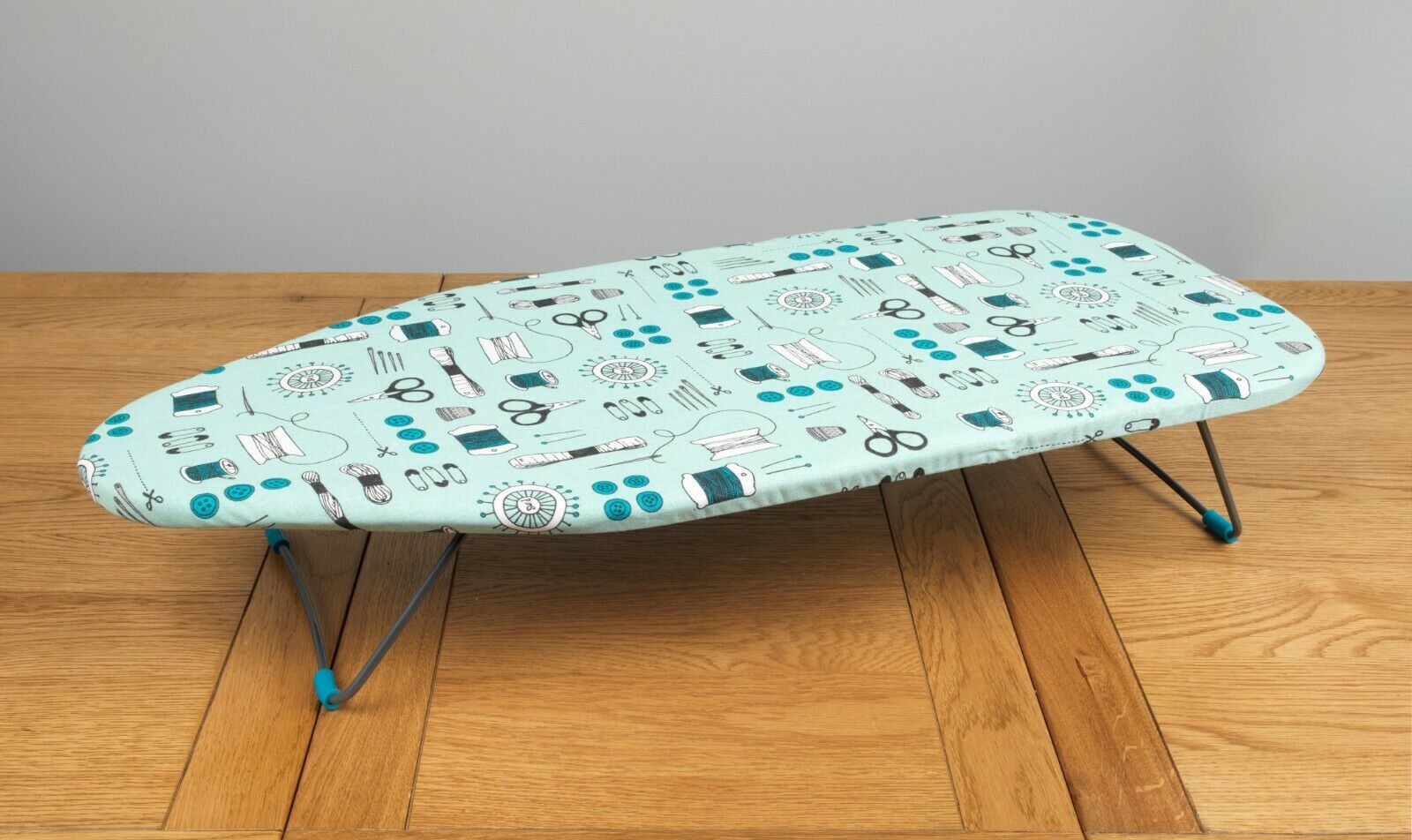 Beldray® LA023735 Table Top Ironing Board, 76 x 33cm Compact and