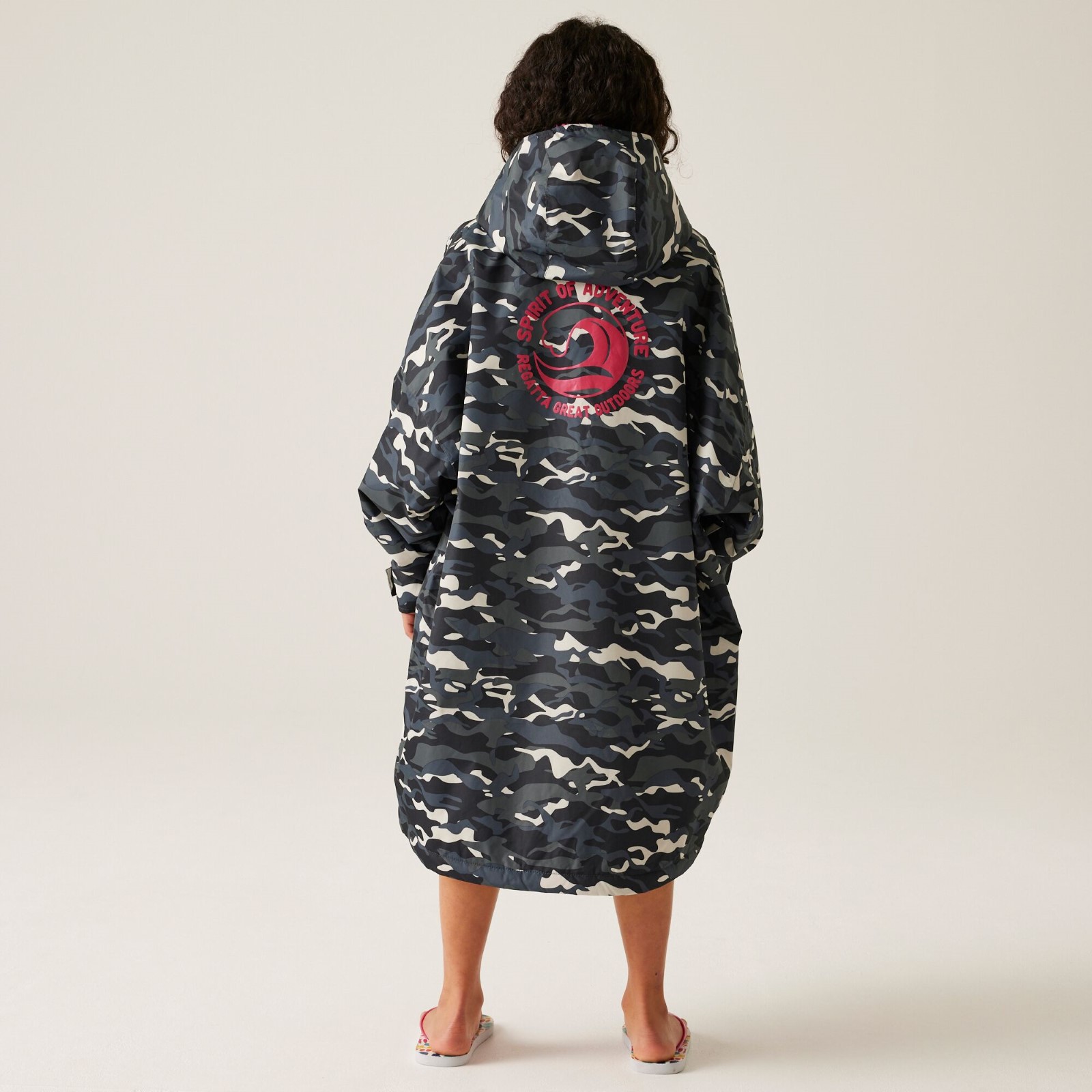 Regatta Kids Spirit Of Adventure Hooded Waterproof Warm Drying Changing Robe - Picture 37 of 150