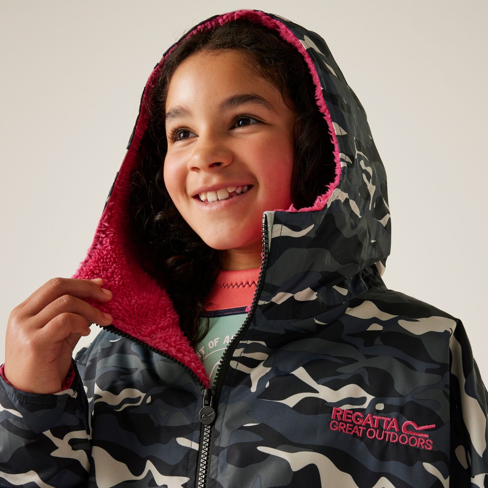 Regatta Kids Spirit Of Adventure Hooded Waterproof Warm Drying Changing Robe - Picture 42 of 150
