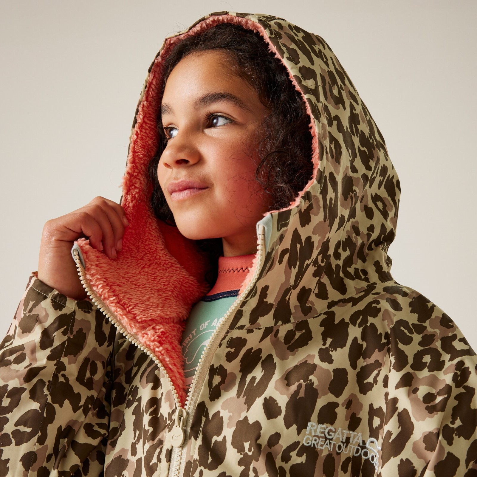 Regatta Kids Spirit Of Adventure Hooded Waterproof Warm Drying Changing Robe - Picture 72 of 150