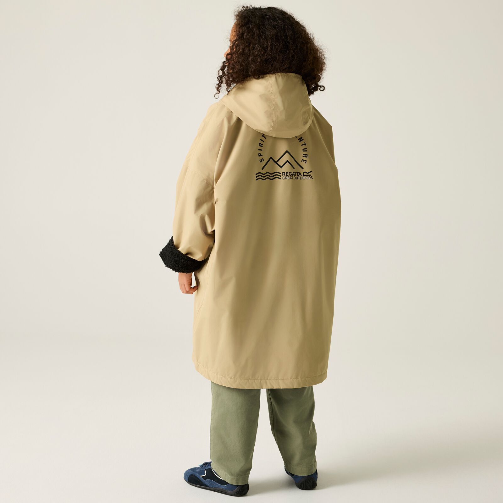 Regatta Kids Spirit Of Adventure Hooded Waterproof Warm Drying Changing Robe - Picture 75 of 121