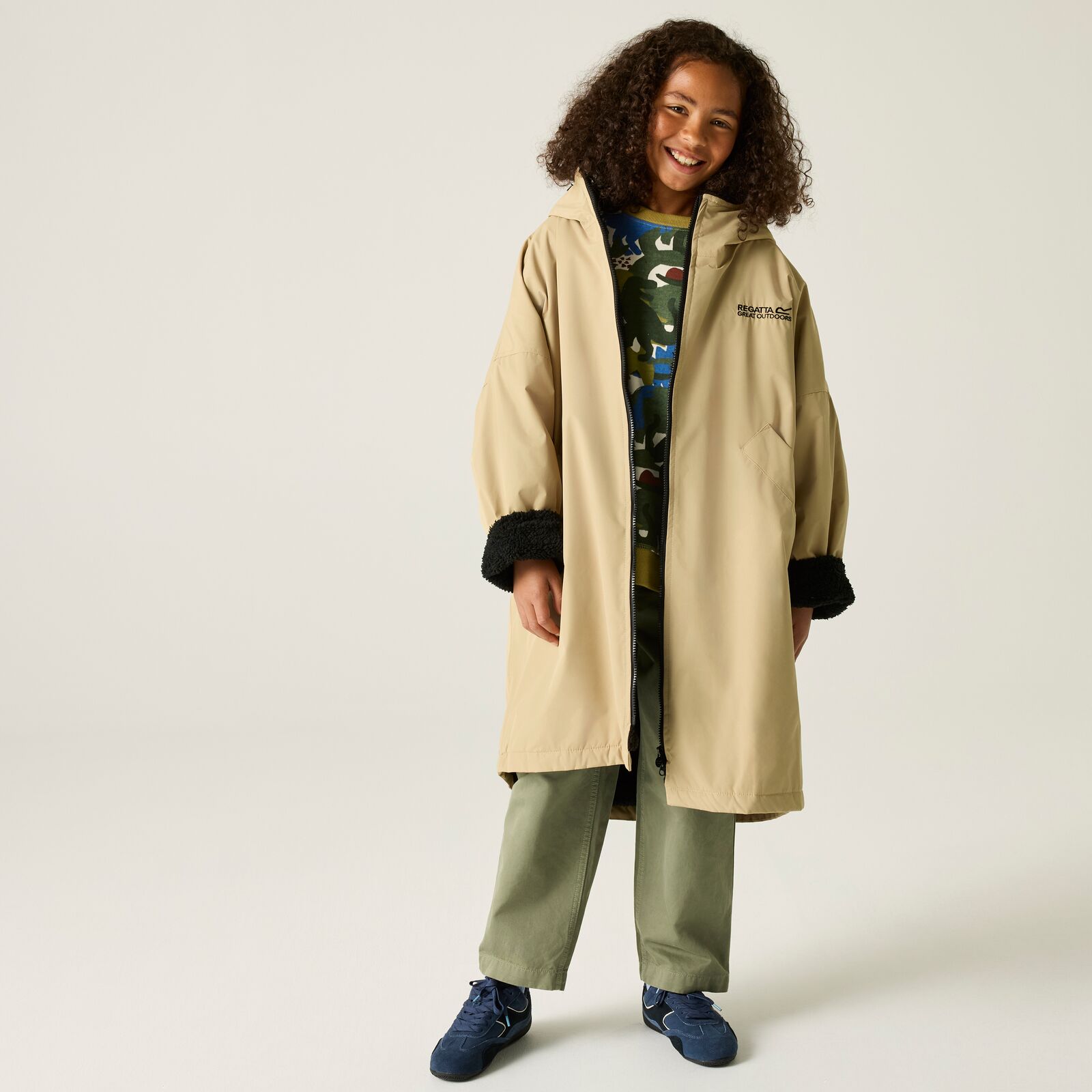 Regatta Kids Spirit Of Adventure Hooded Waterproof Warm Drying Changing Robe - Picture 76 of 121