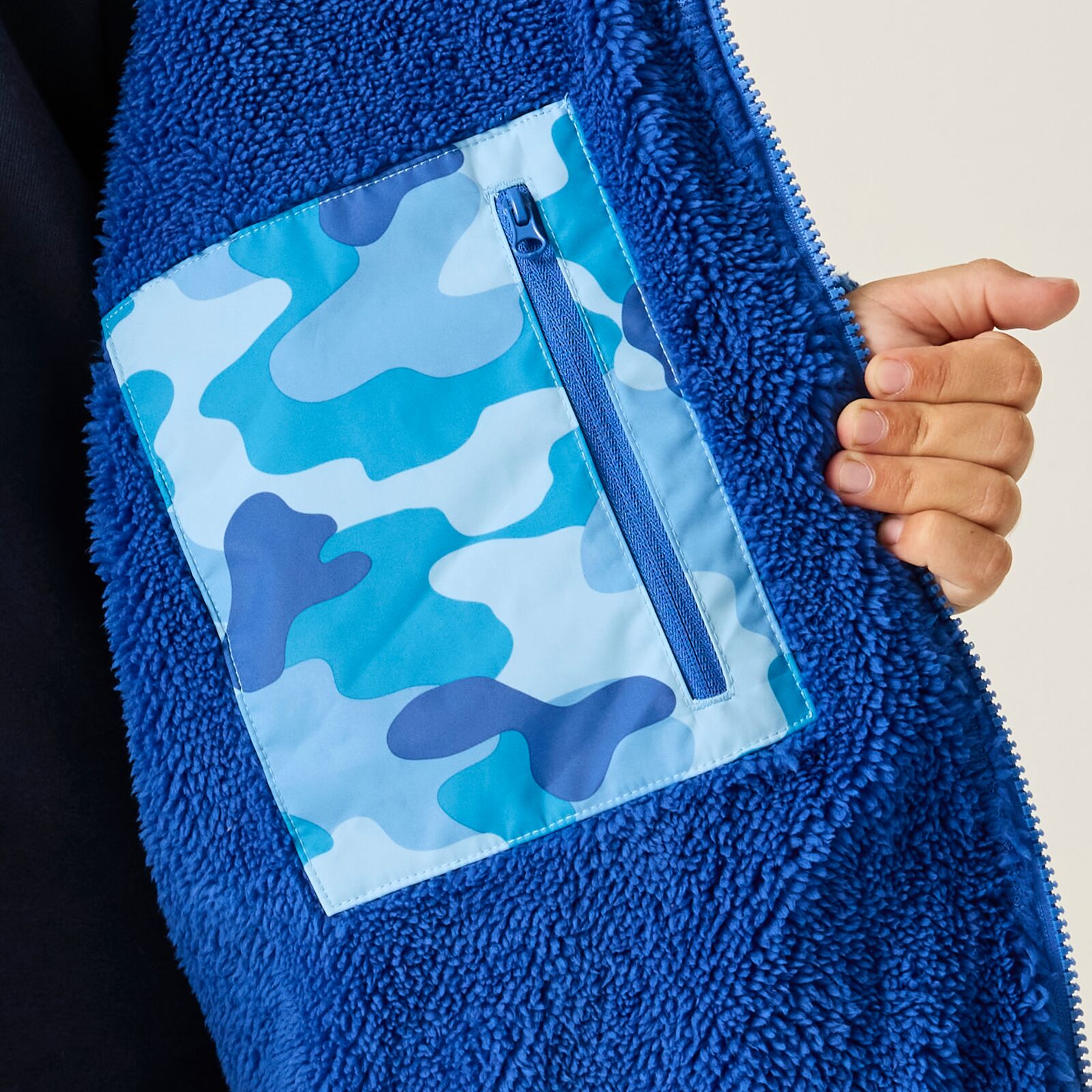 Regatta Kids Spirit Of Adventure Hooded Waterproof Warm Drying Changing Robe - Picture 61 of 121