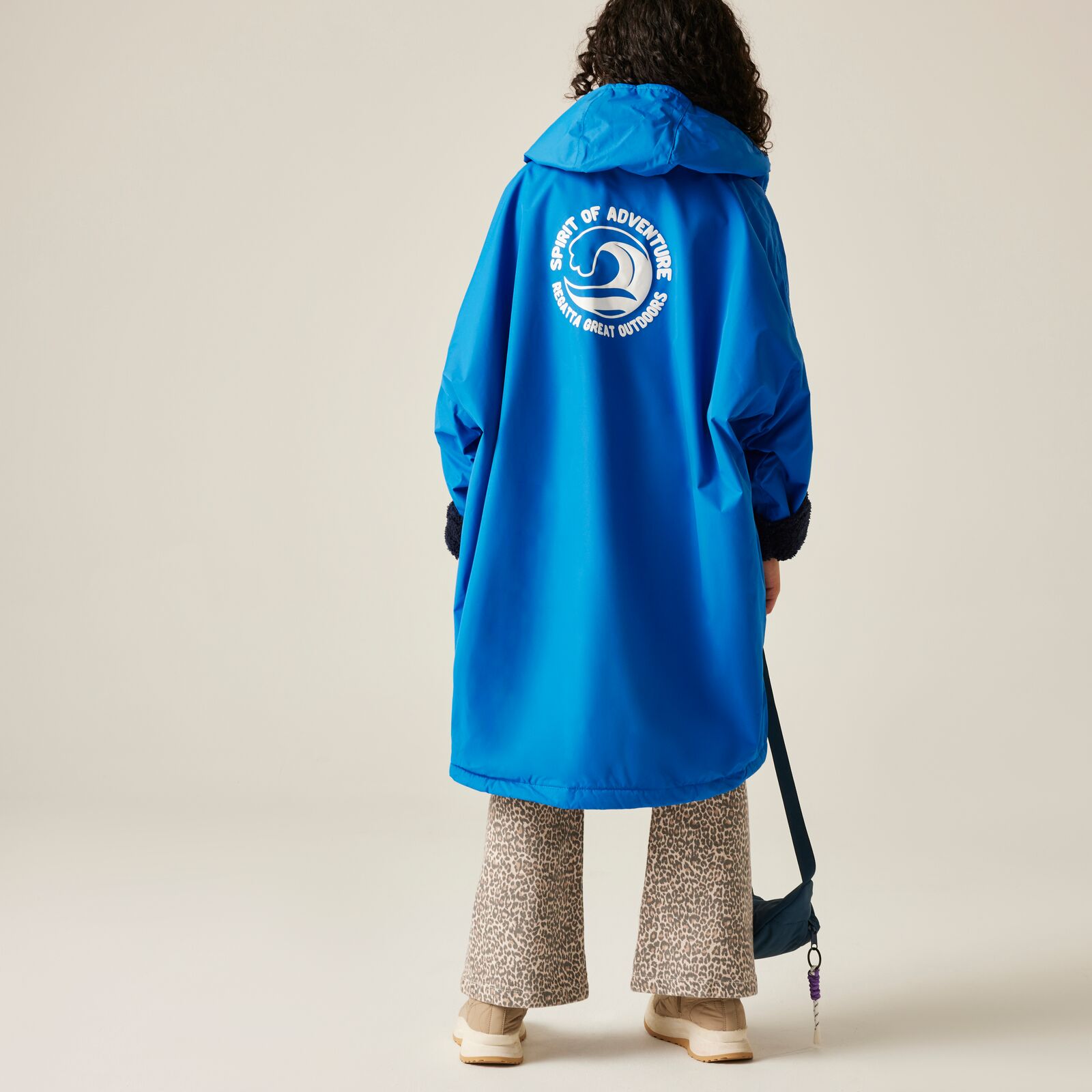 Regatta Kids Spirit Of Adventure Hooded Waterproof Warm Drying Changing Robe - Picture 33 of 121