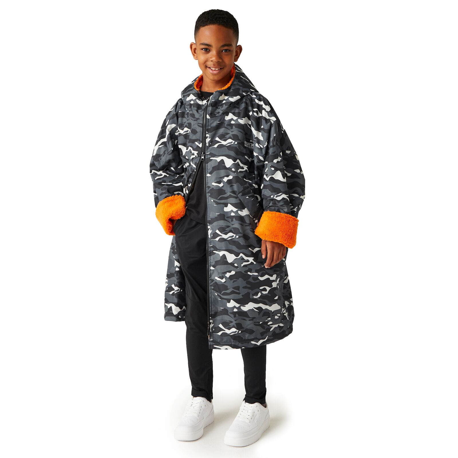 Regatta Kids Spirit Of Adventure Hooded Waterproof Warm Drying Changing Robe - Picture 8 of 121