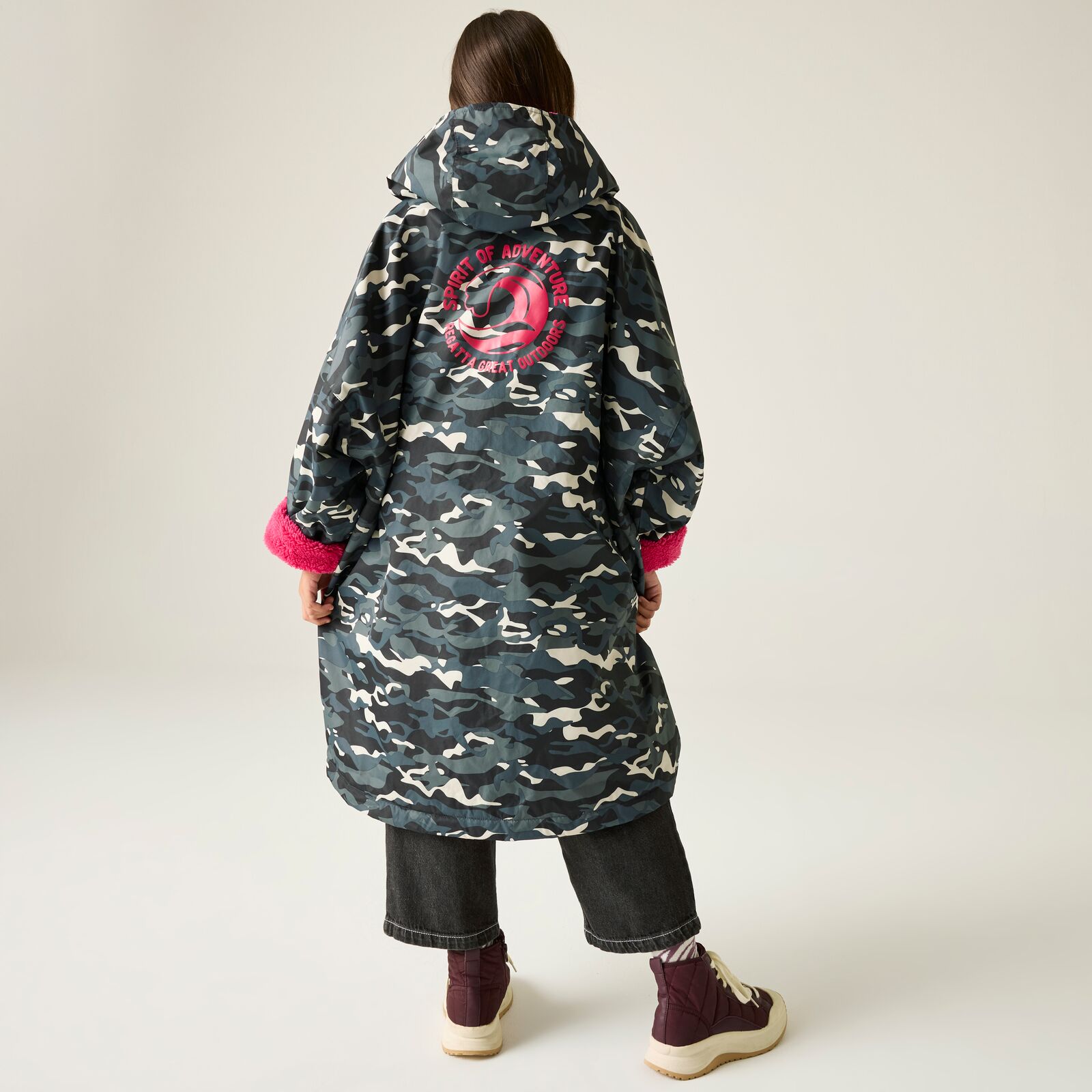 Regatta Kids Spirit Of Adventure Hooded Waterproof Warm Drying Changing Robe - Picture 22 of 121