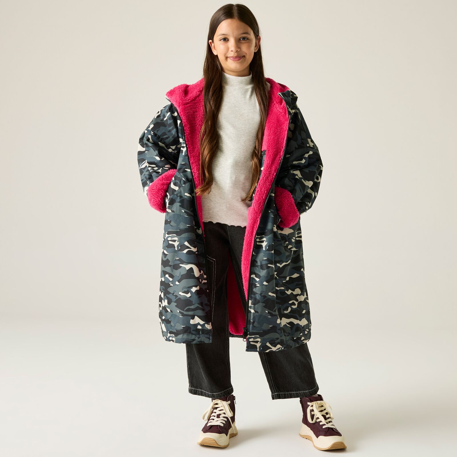 Regatta Kids Spirit Of Adventure Hooded Waterproof Warm Drying Changing Robe - Picture 21 of 121