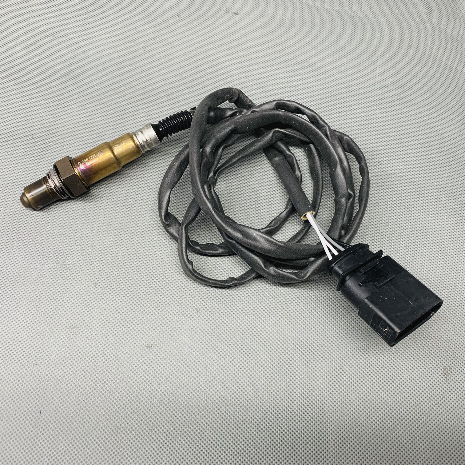 Lambda Oxygen Sensor O2 0258006982 For Volkswagen Golf