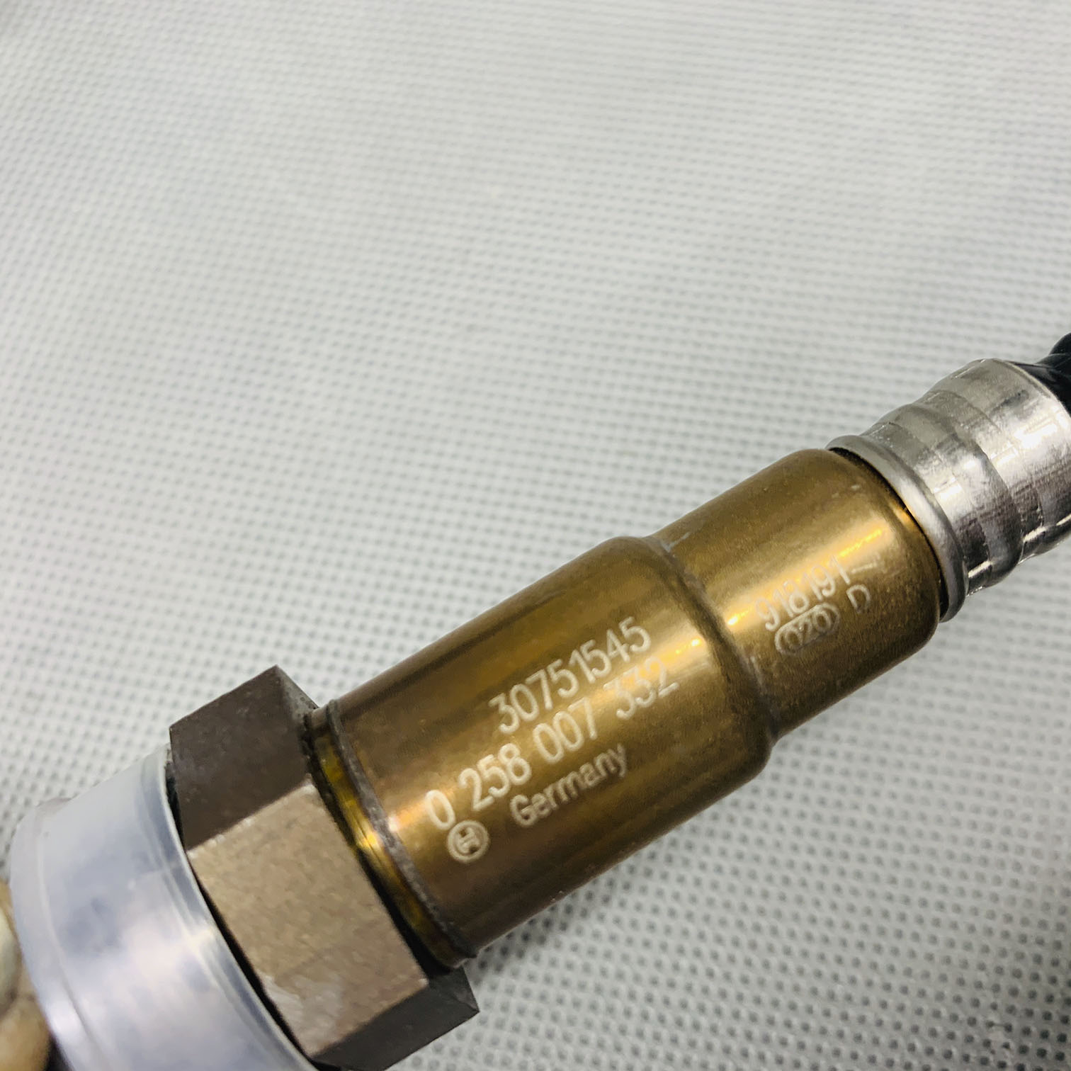 ドルモン 993x-815-0258007332_usa.jpg?