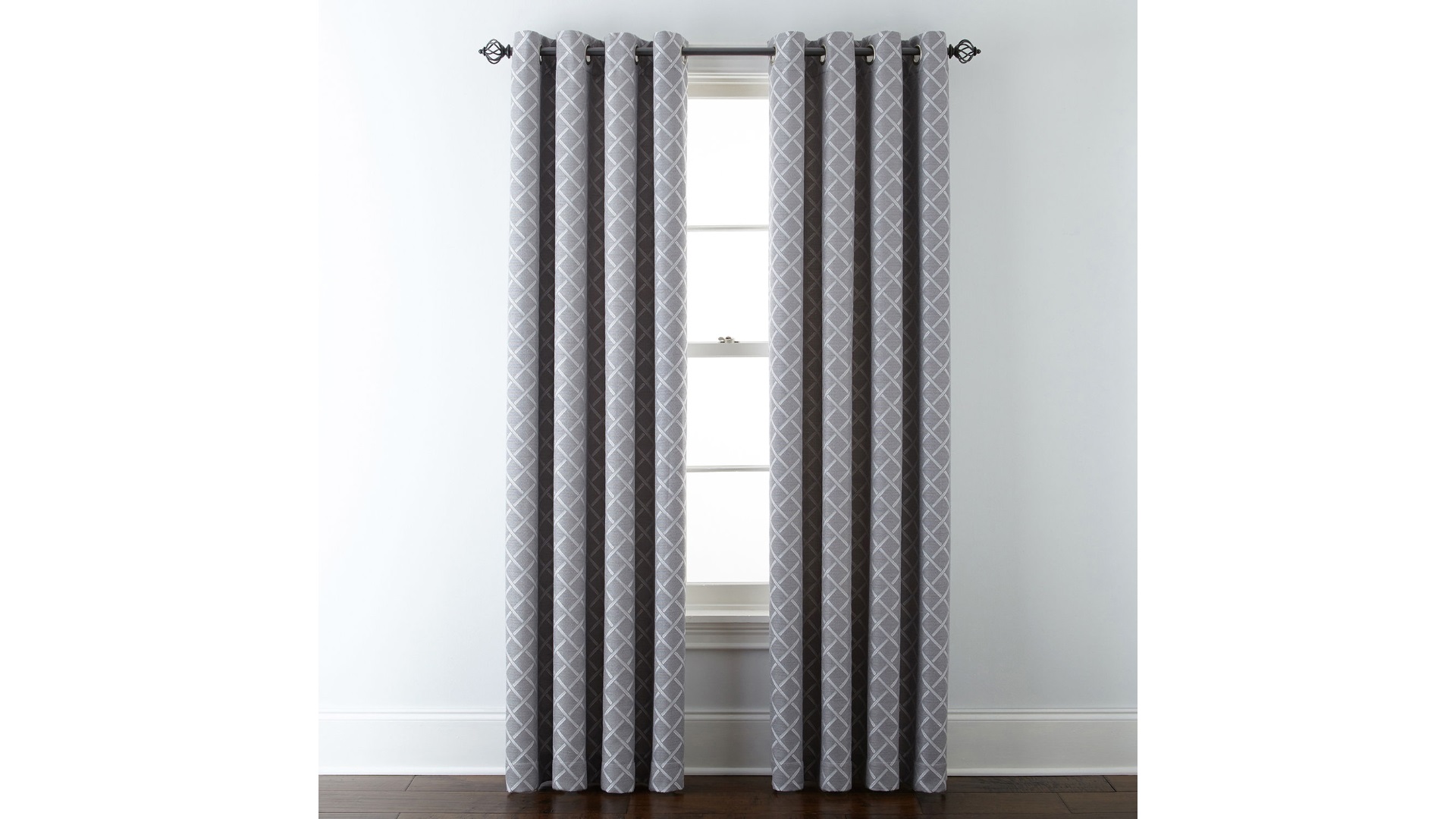 Liz Claiborne Quinn Lattice 63 X 50 Room Darkening Grommet