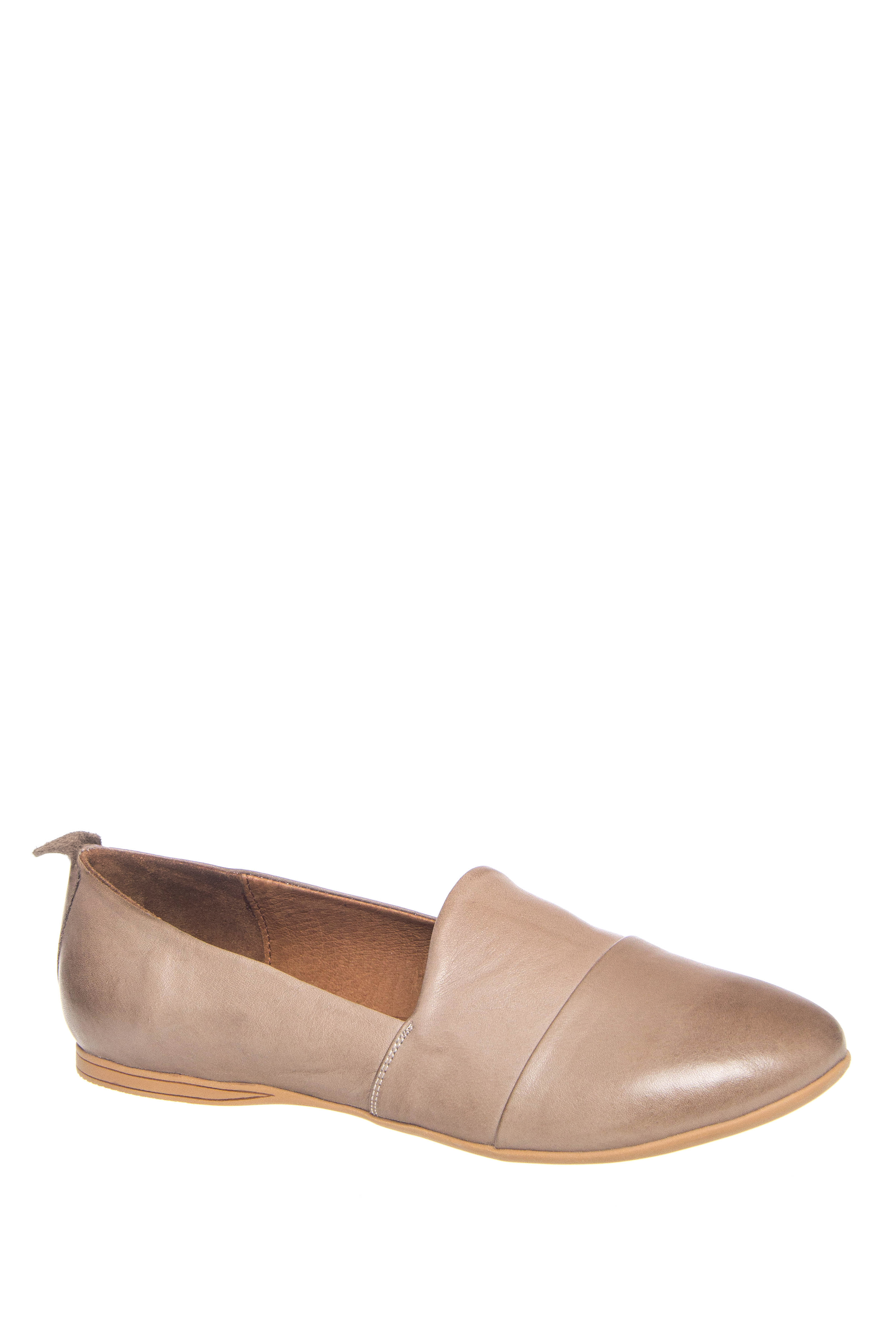 DNA Footwear Gia Flats Loafers - Hat