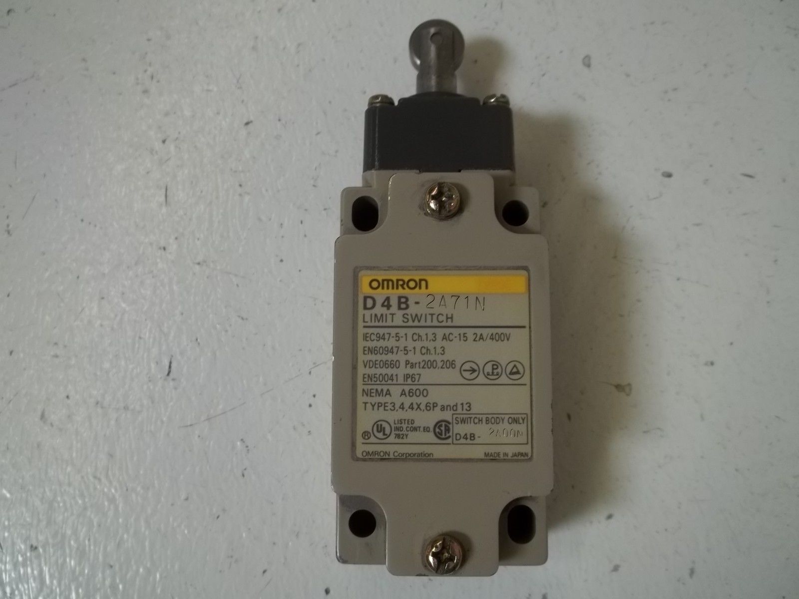 OMRON D4B2A71N LIMIT SWITCH *USED* eBay