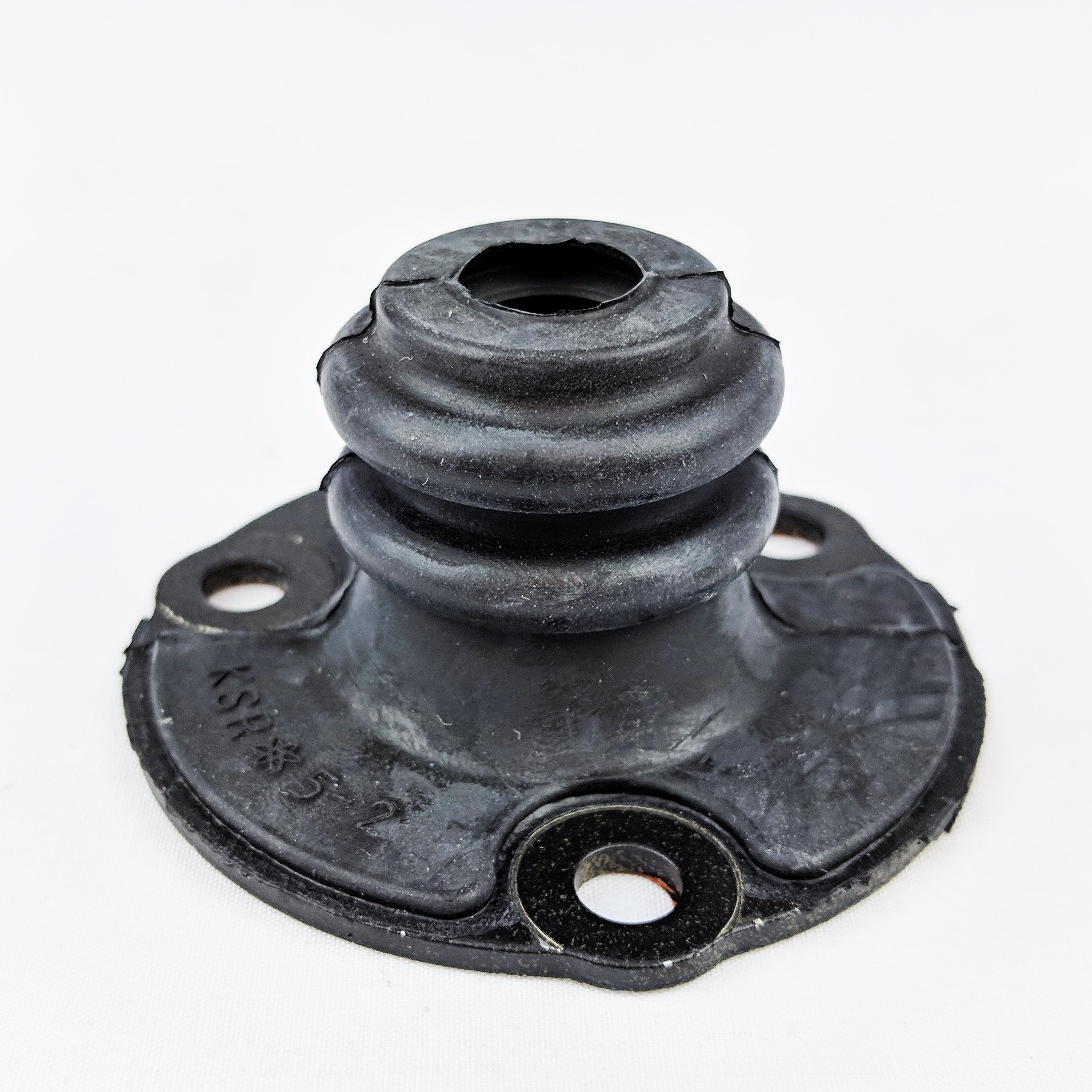 New Genuine Mazda Bravo B2600 B2500 BT-50 Lower Gear Shift Rubber