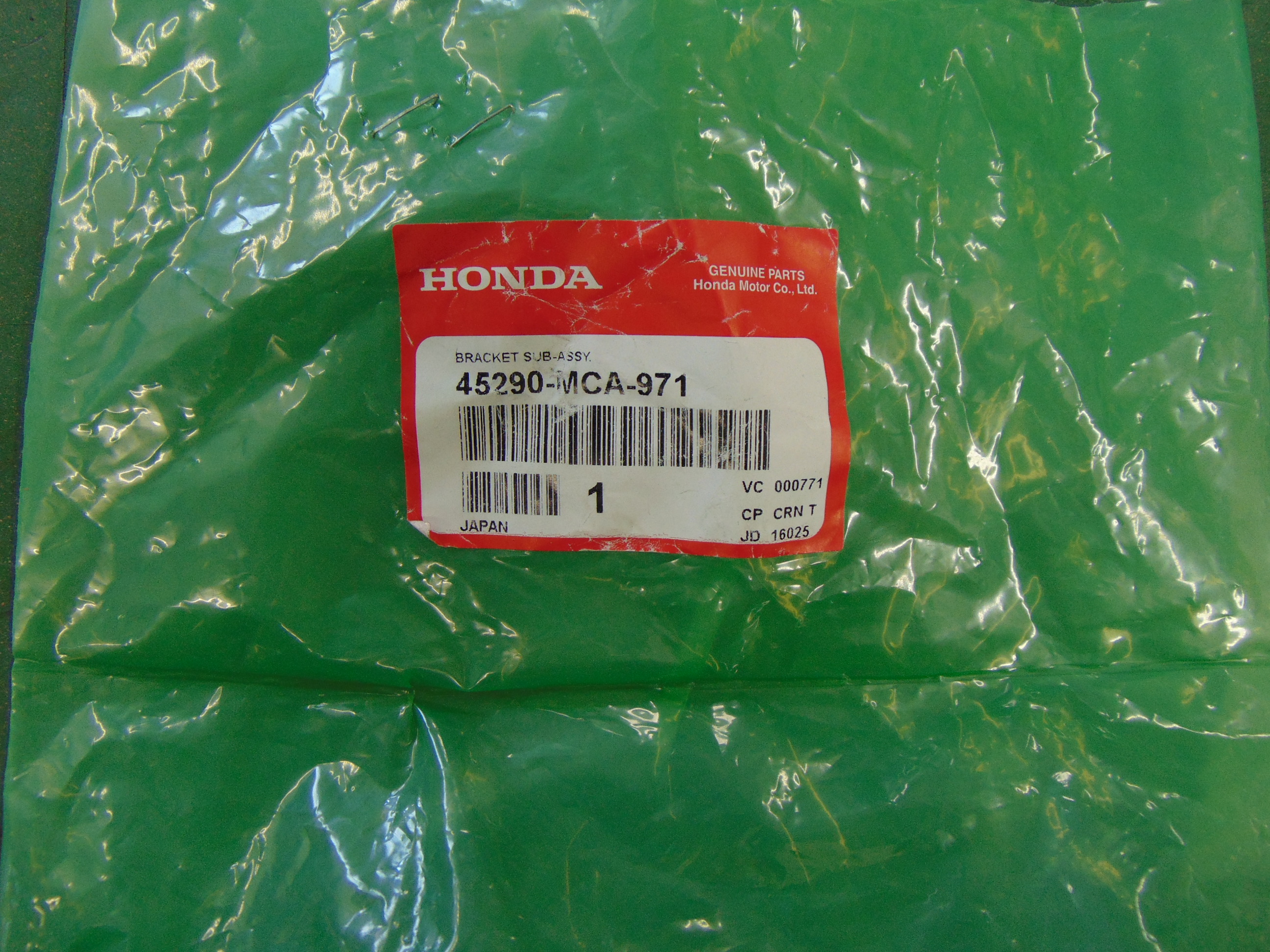 Honda BRACKET SUB ASSY., R. FR.