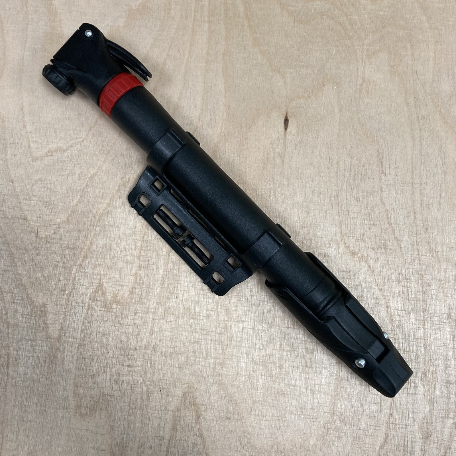 Mini bomba de bicicleta Schrader Presta con cabezal giratorio Raleigh con montaje en cuadro - Imagen 6 de 11