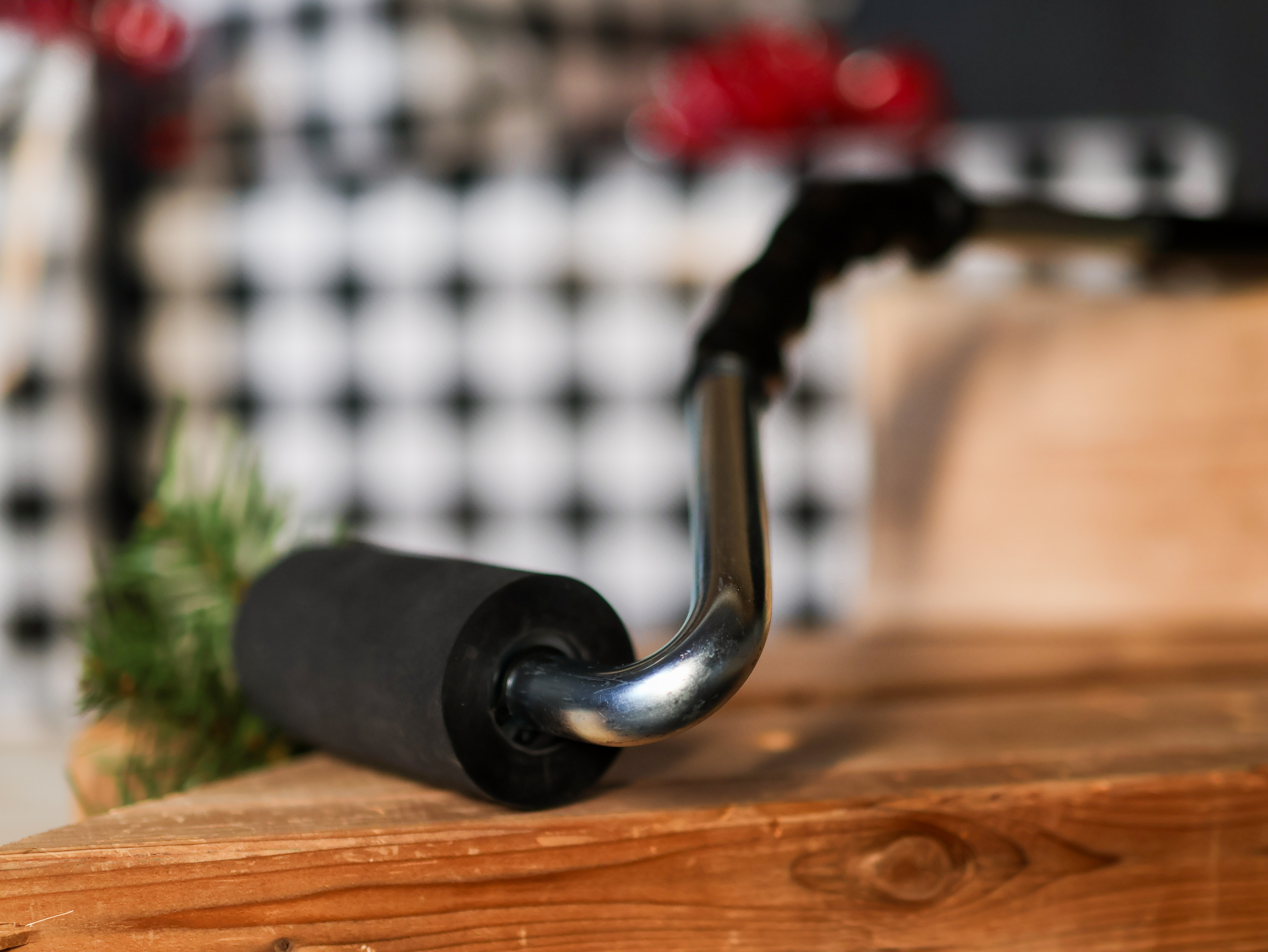 DCT HighPressure Rubber JRoller Laminate & Veneer Curved Handle