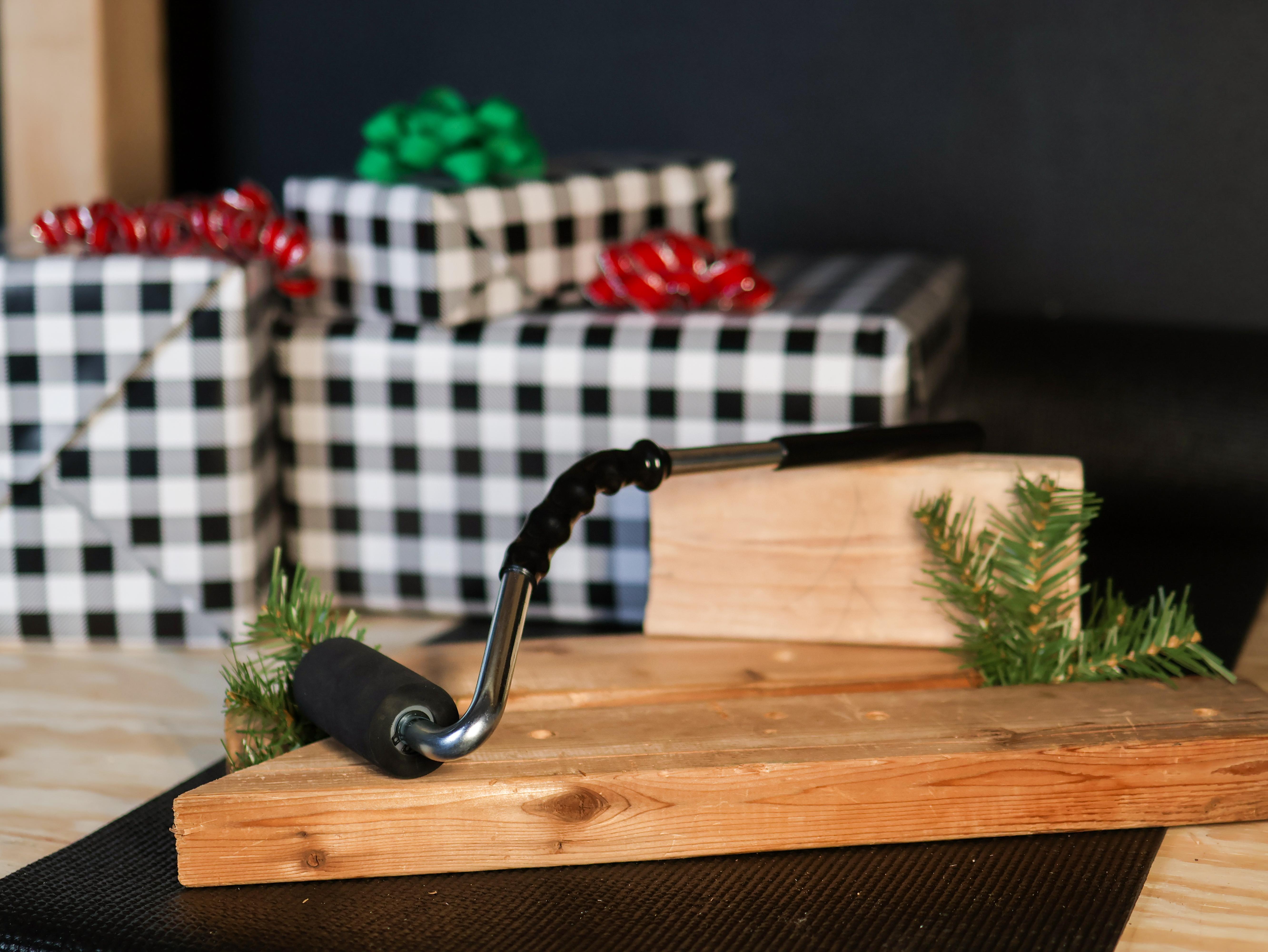 DCT HighPressure Rubber JRoller Laminate & Veneer Curved Handle