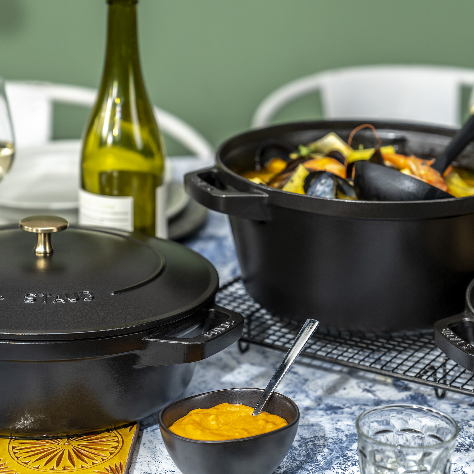 【STAUB / WILLIAMS-SONOMA】 Cast Iron Staub Enamelled Cast Iron Essential French Oven | Williams Sonoma AU