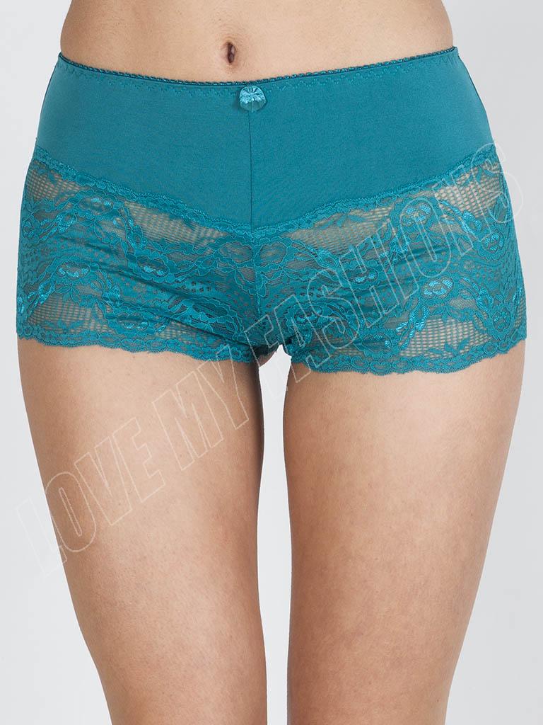 All Listings Ladies boxer briefs (also known as boy shorts or boxer shorts) are a non leg version of our knickerboxers, offering gentle all round comfort for ladies who are looking for an alternative to briefs. They have a slight leg length which allows for a leg opening along the top of the leg rather than in the traditional brief style of around the leg.