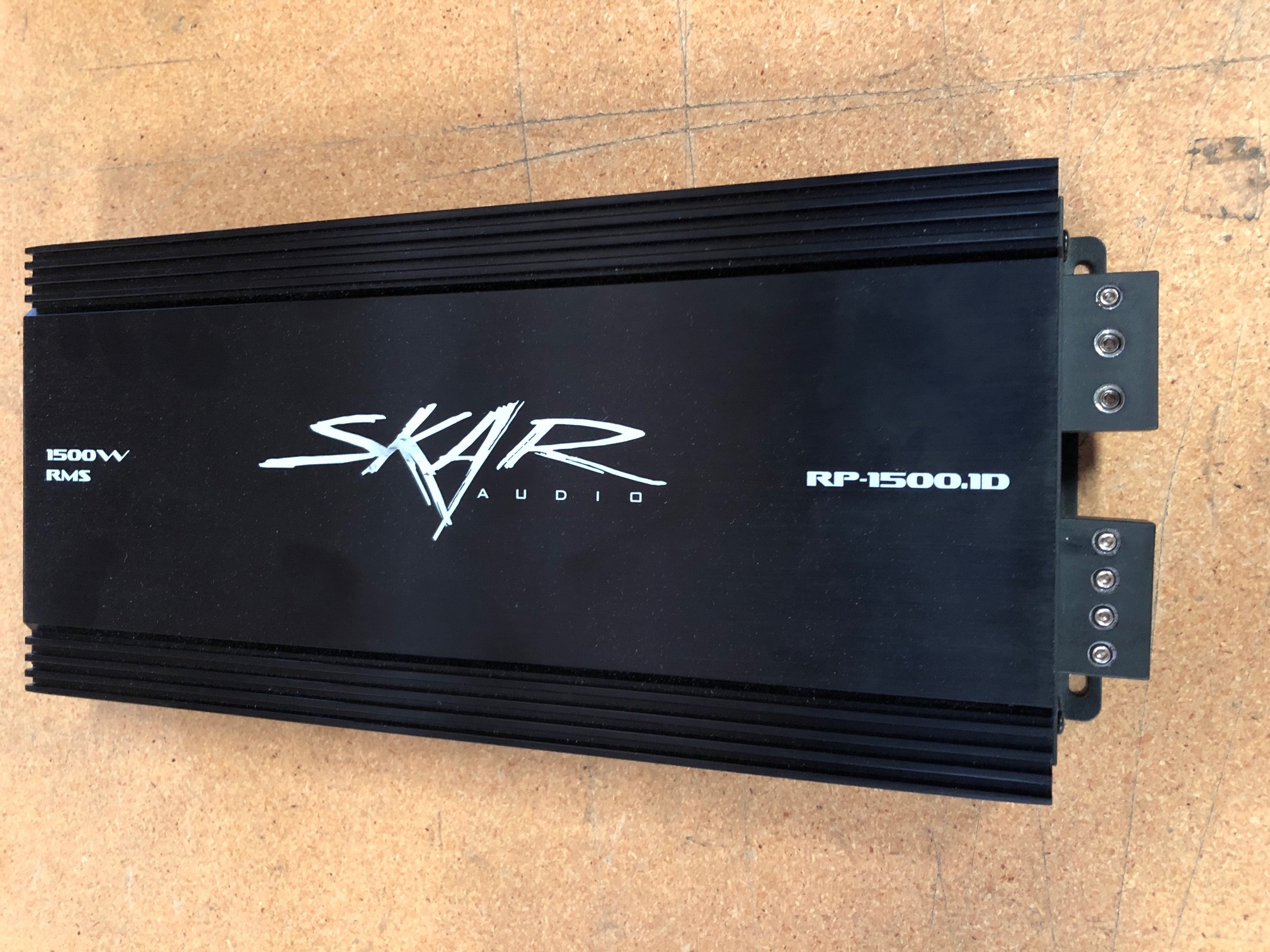 REFURBISHED SKAR AUDIO RP1500.1D 2300 WATT MAX POWER CLASS D MONO SUB
