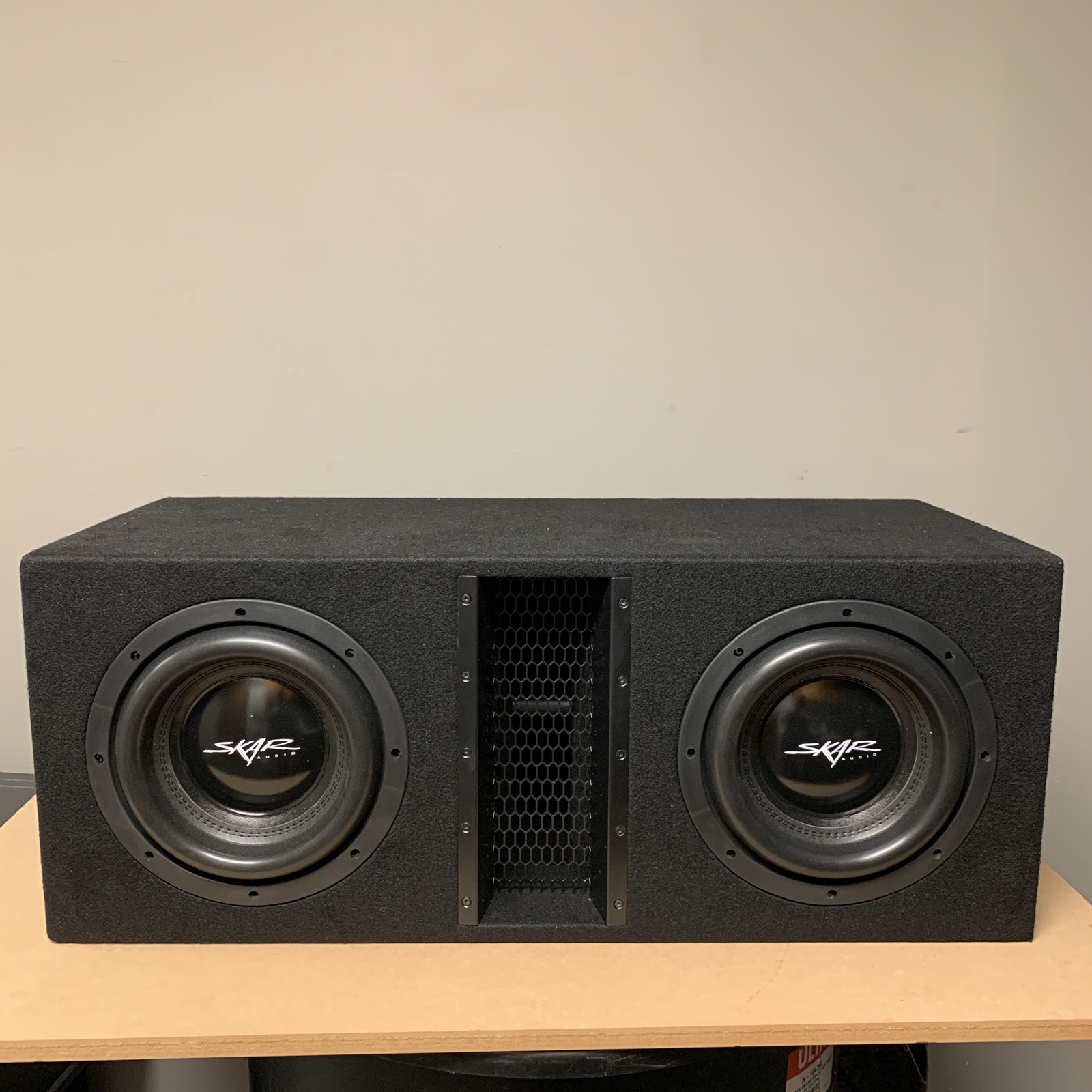 USED SKAR AUDIO EVL2X10D4 DUAL 10" 4000W LOADED PORTED SUBWOOFER