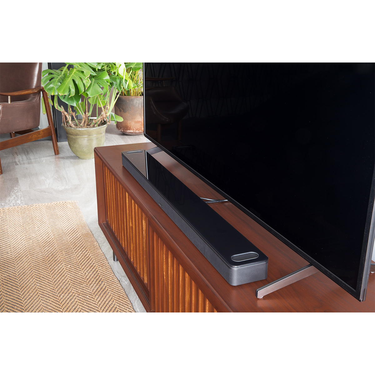 Bose Soundbar 900 Home Theater System with Bass Module 700 Subwoofer