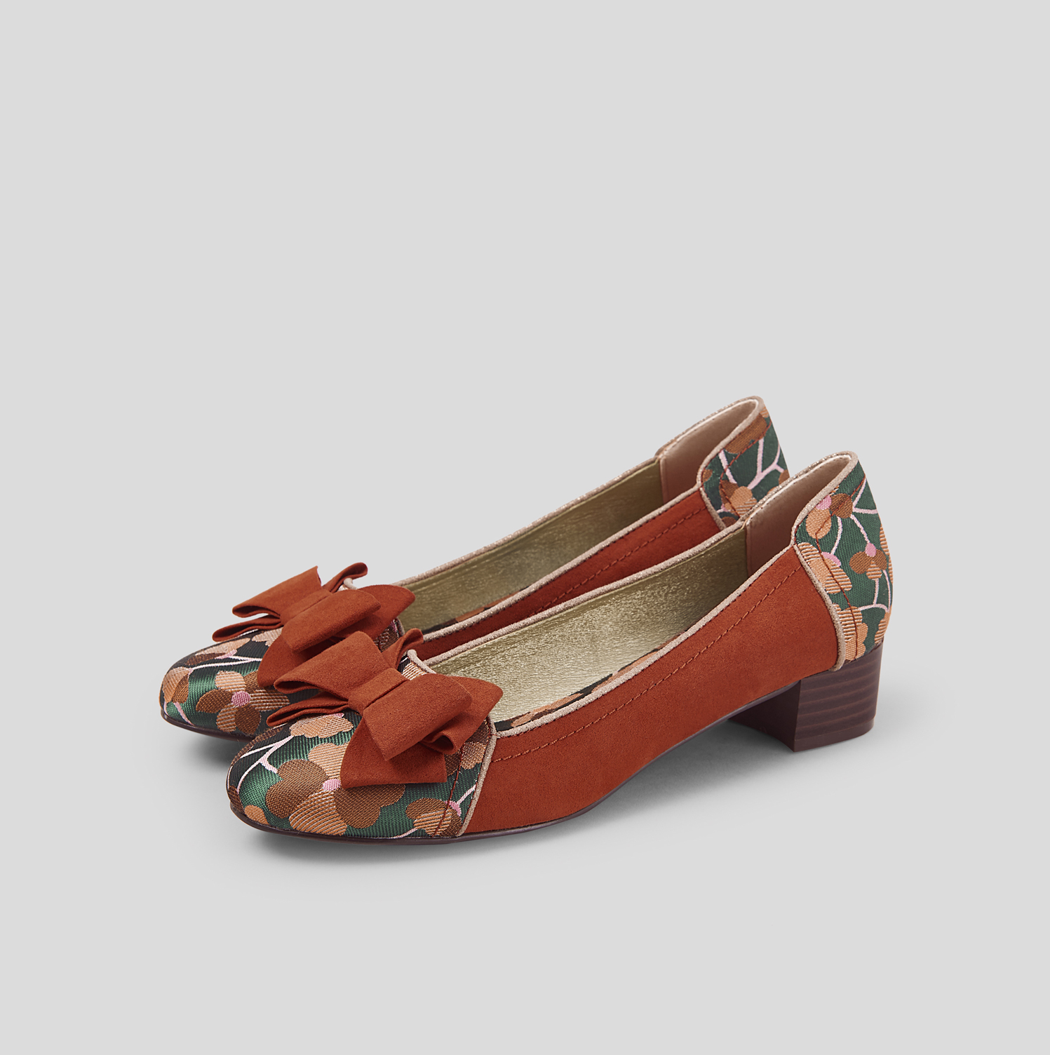 Ruby SHOO Aurora Aurora SHOO Tacón Bajo Glam Bombas Zapatos Sin taco con arco Reino Unido 2 - 9 EU 35-42 490312 Ruby SHOO Aurora Aurora SHOO Tacón Bajo Glam Bombas Zapatos Sin taco con arco Reino Unido 2 - 9 EU 35-42 490312