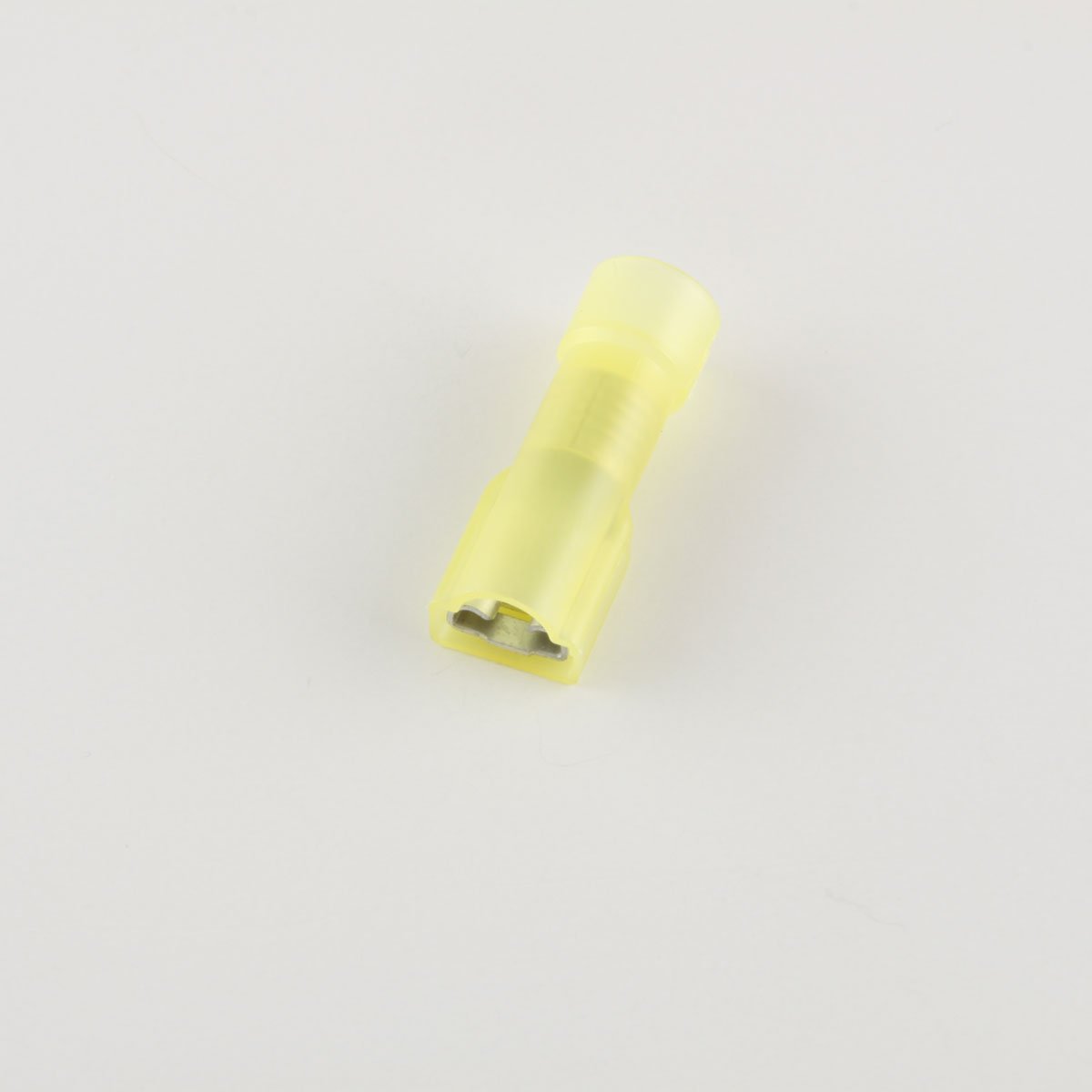 0.250 Female Fully Insulated Nylon Flag Quick-Disconnects 12-10 Ga Pack of 50