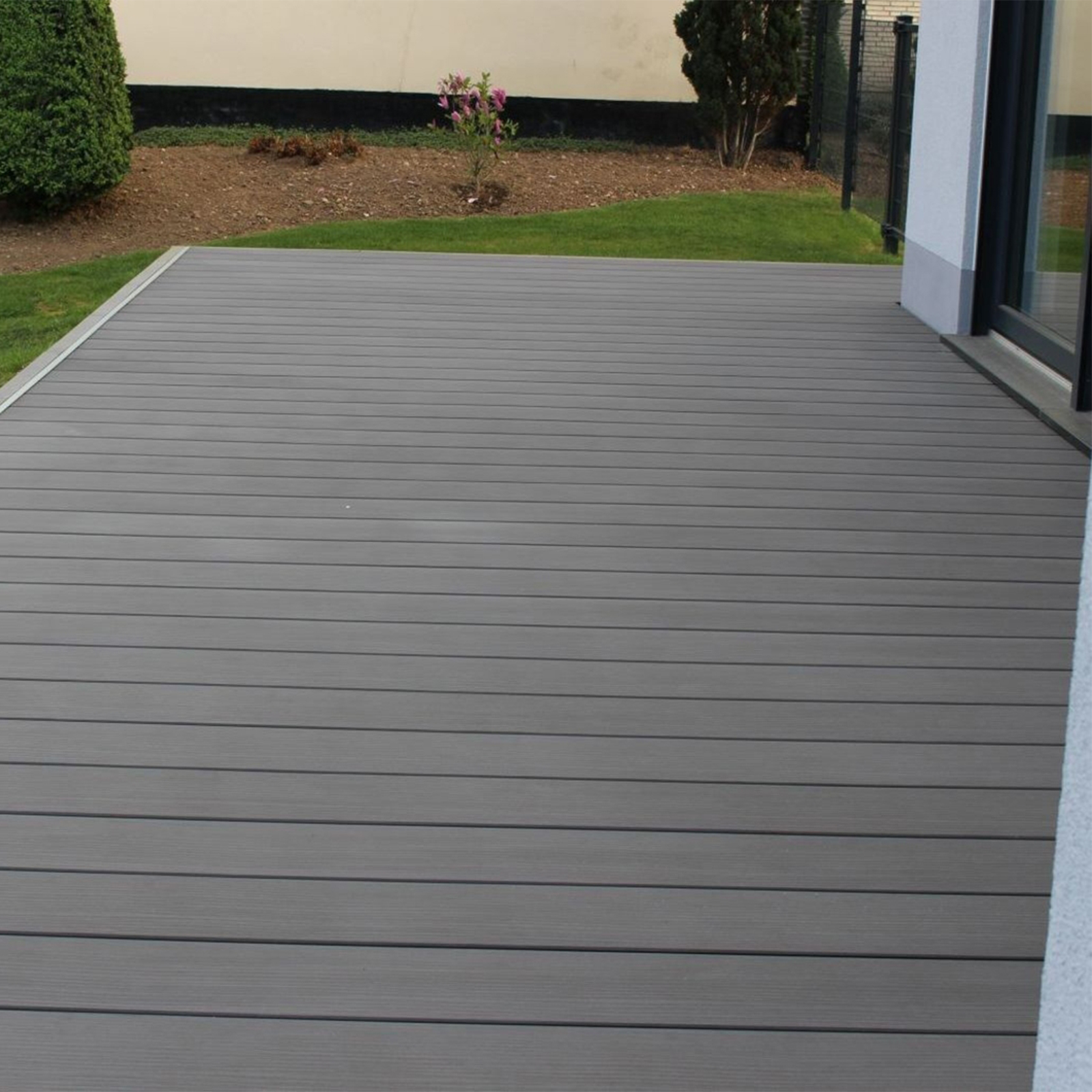 WPC Terrassendiele XXL Megawood massiv grau Komplettset ... WPC Terrassendiele XXL Megawood massiv grau Komplettset ...