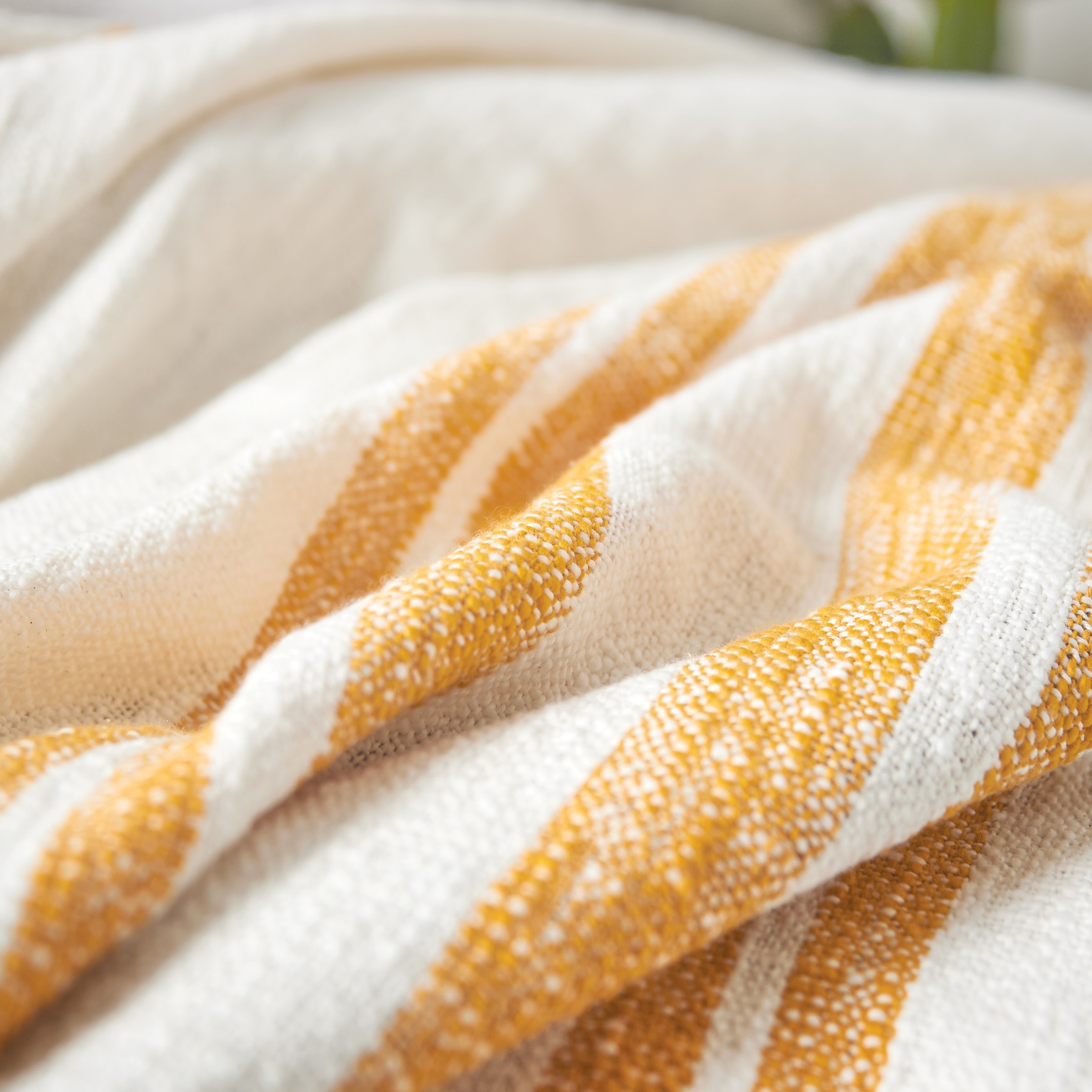 Tiro tejido Morgan borlas 50" x 60" - Imagen 12 de 13