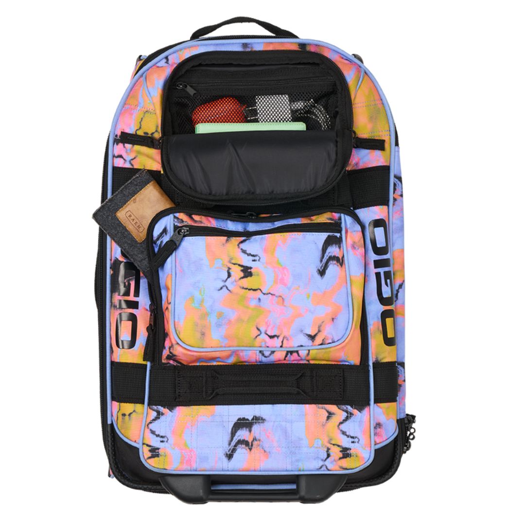 OGIO Carry-On Adjustable Travel Bag with Retractable Handle and Pockets - Picture 28 of 113