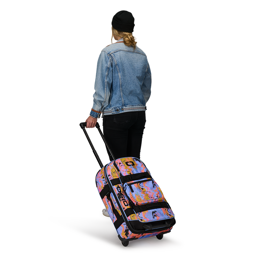 OGIO Carry-On Adjustable Travel Bag with Retractable Handle and Pockets - Picture 67 of 113