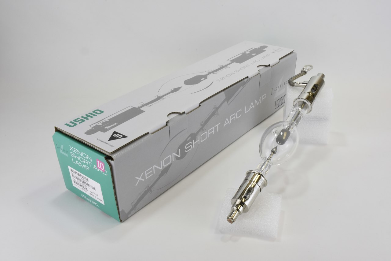 Ushio R9801067 2000W xenon lamp for Barco projectors