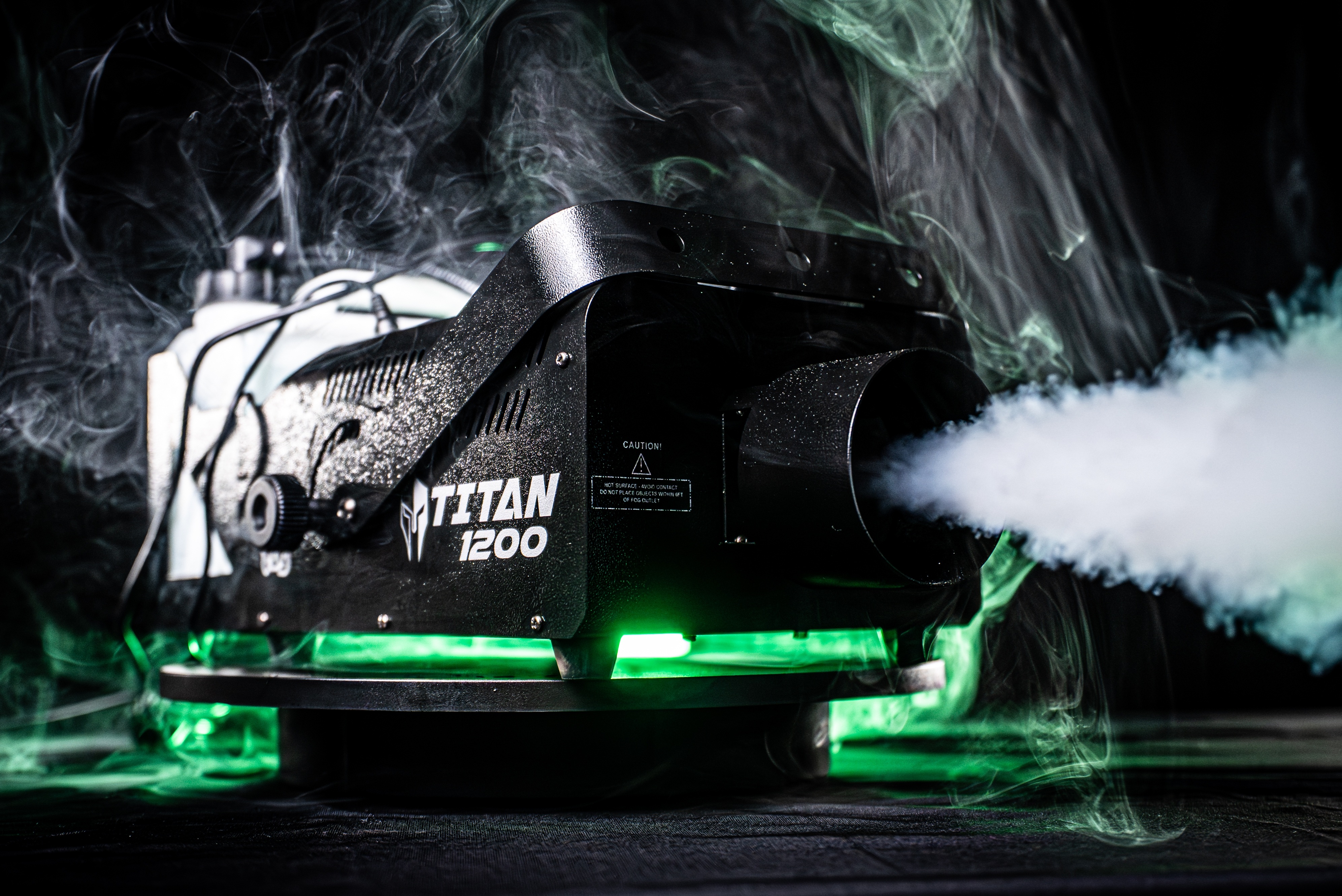 Froggy's Fog Titan 1200 black steel and aluminum fog machine