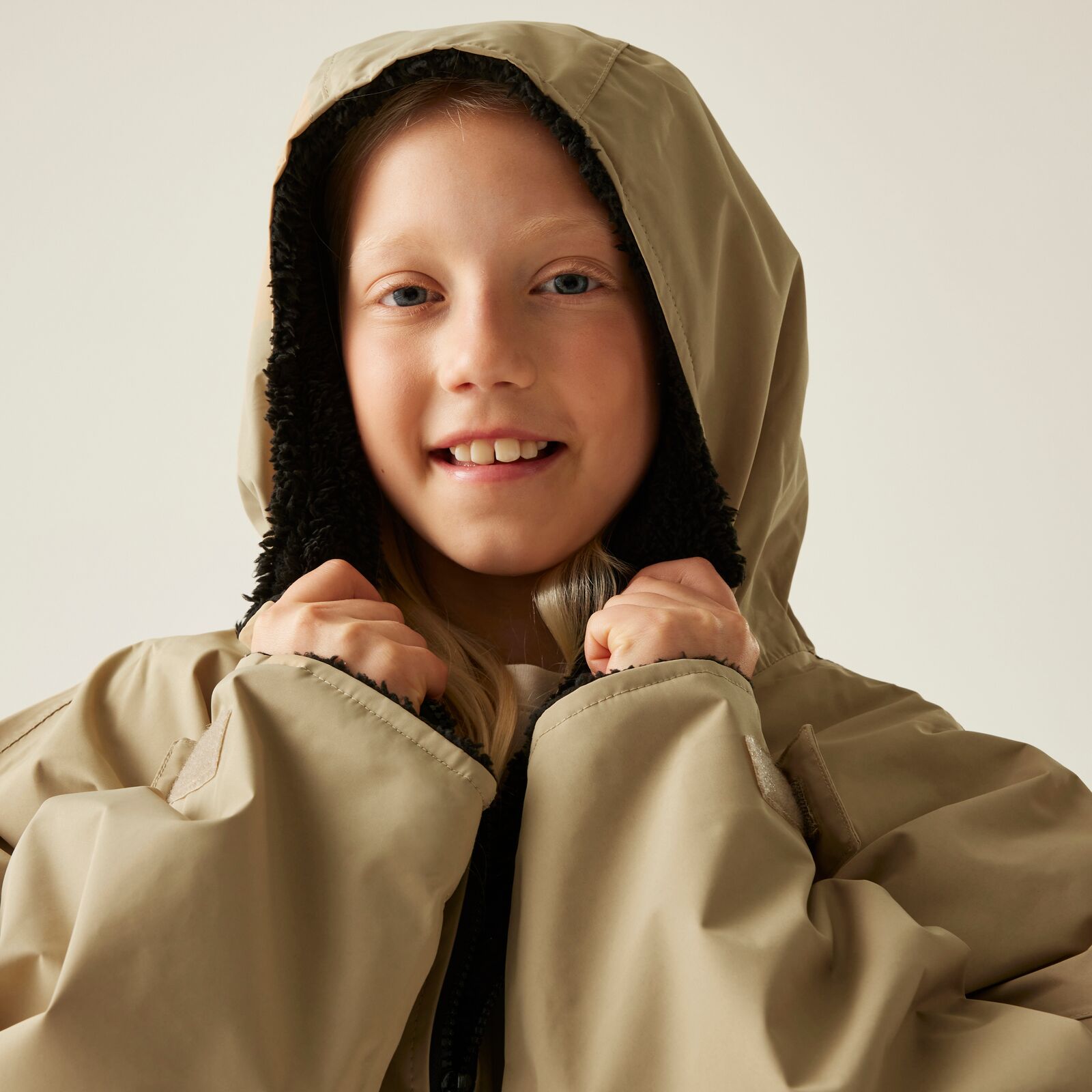 Regatta Kids Spirit Of Adventure Hooded Waterproof Warm Drying Changing Robe - Picture 82 of 150
