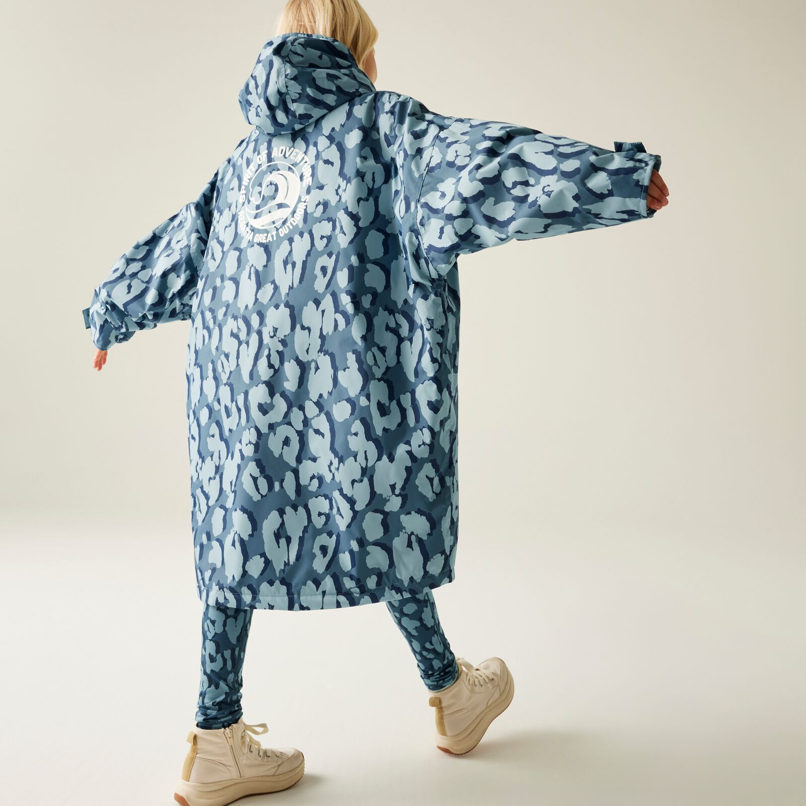 Regatta Kids Spirit Of Adventure Hooded Waterproof Warm Drying Changing Robe - Picture 132 of 150