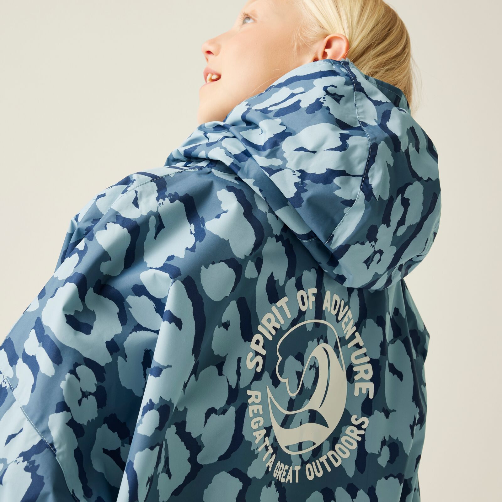 Regatta Kids Spirit Of Adventure Hooded Waterproof Warm Drying Changing Robe - Picture 136 of 150