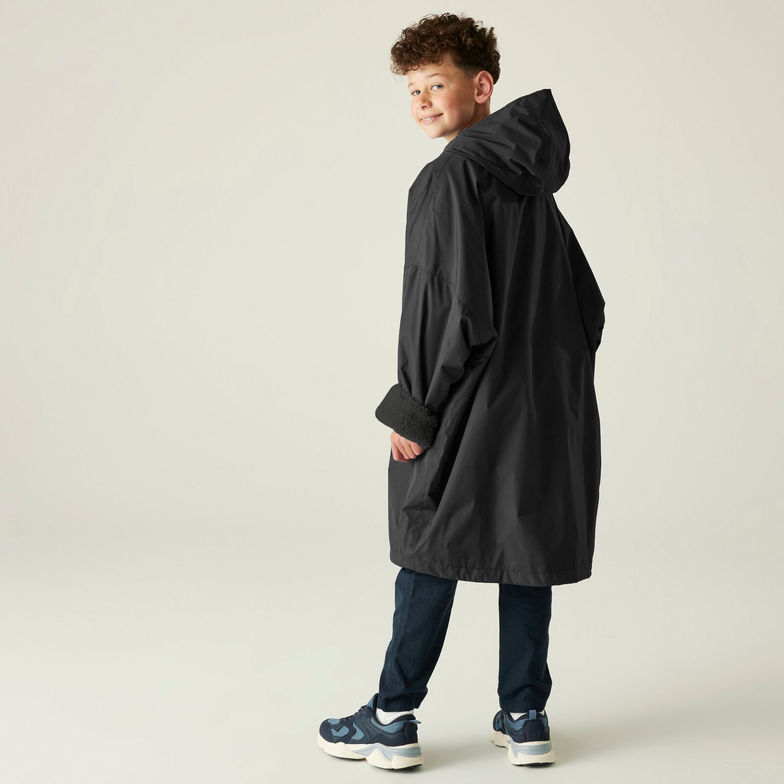 Regatta Kids Spirit Of Adventure Hooded Waterproof Warm Drying Changing Robe - Picture 28 of 97