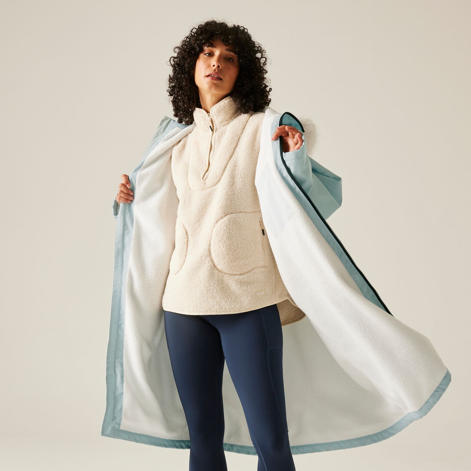 Regatta Adults Outdoor Waterproof Changing Robe Pro - Picture 18 of 45