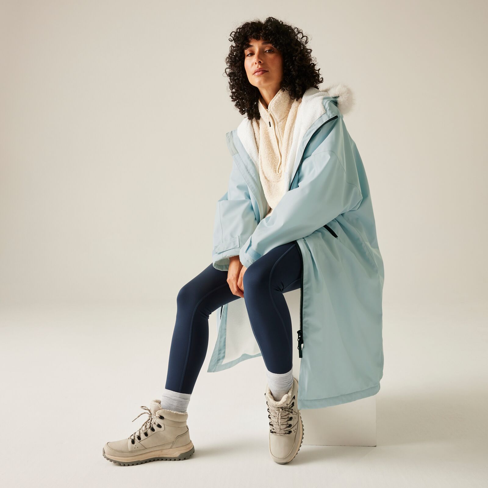 Regatta Adults Outdoor Waterproof Changing Robe Pro - Picture 19 of 45