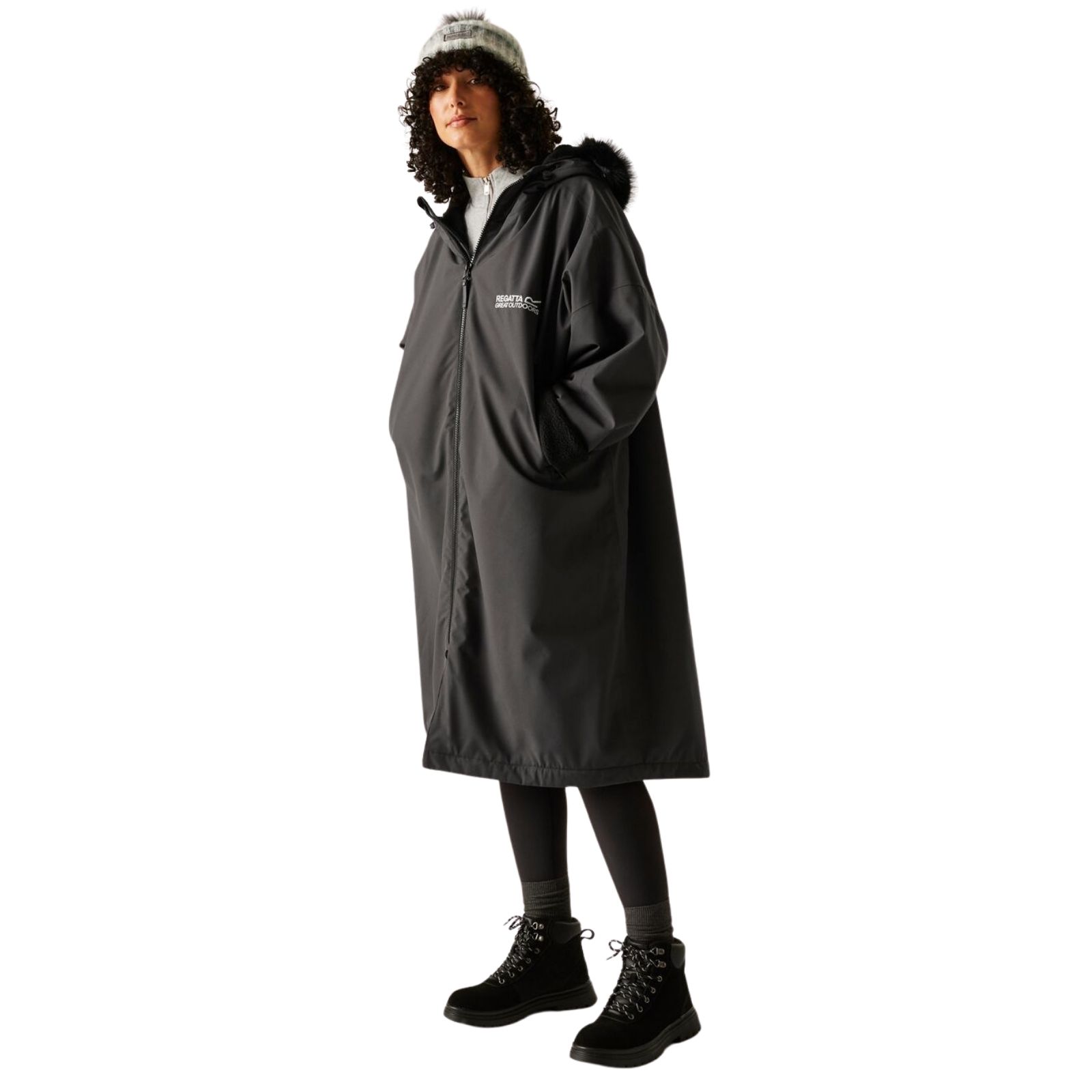 Regatta Adults Outdoor Waterproof Changing Robe Pro - Picture 2 of 45