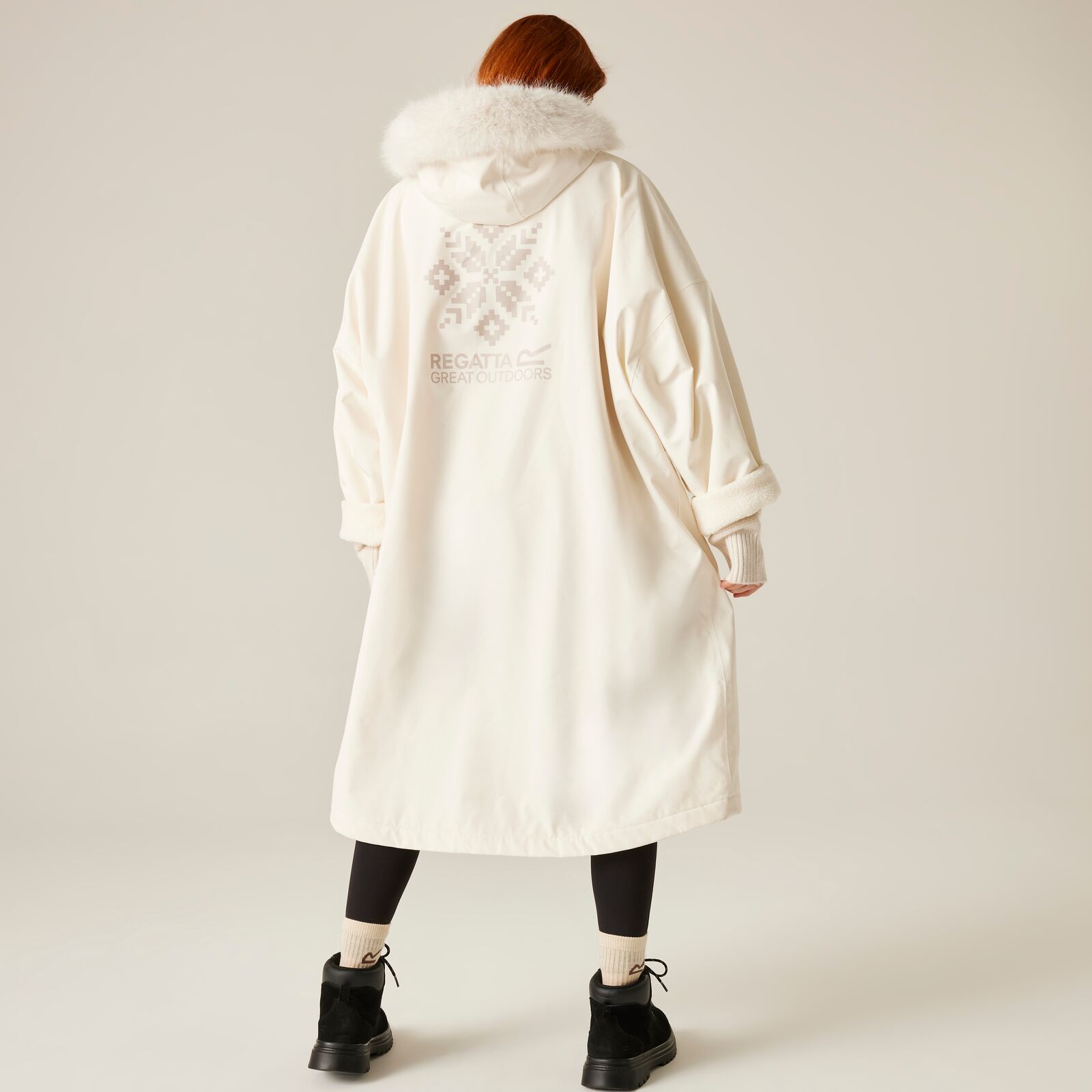 Regatta Adults Outdoor Waterproof Changing Robe Pro - Picture 25 of 45