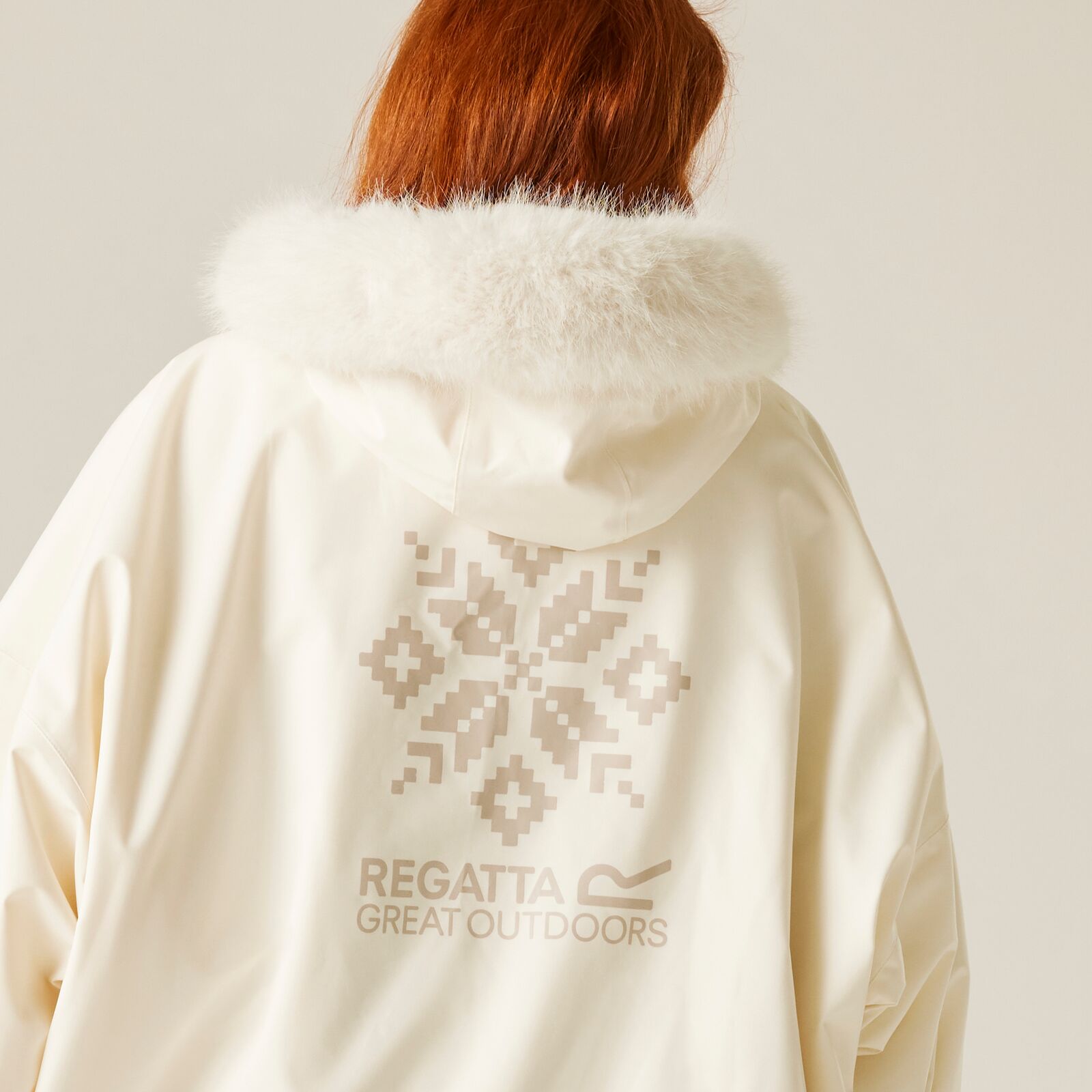 Regatta Adults Outdoor Waterproof Changing Robe Pro - Picture 28 of 45