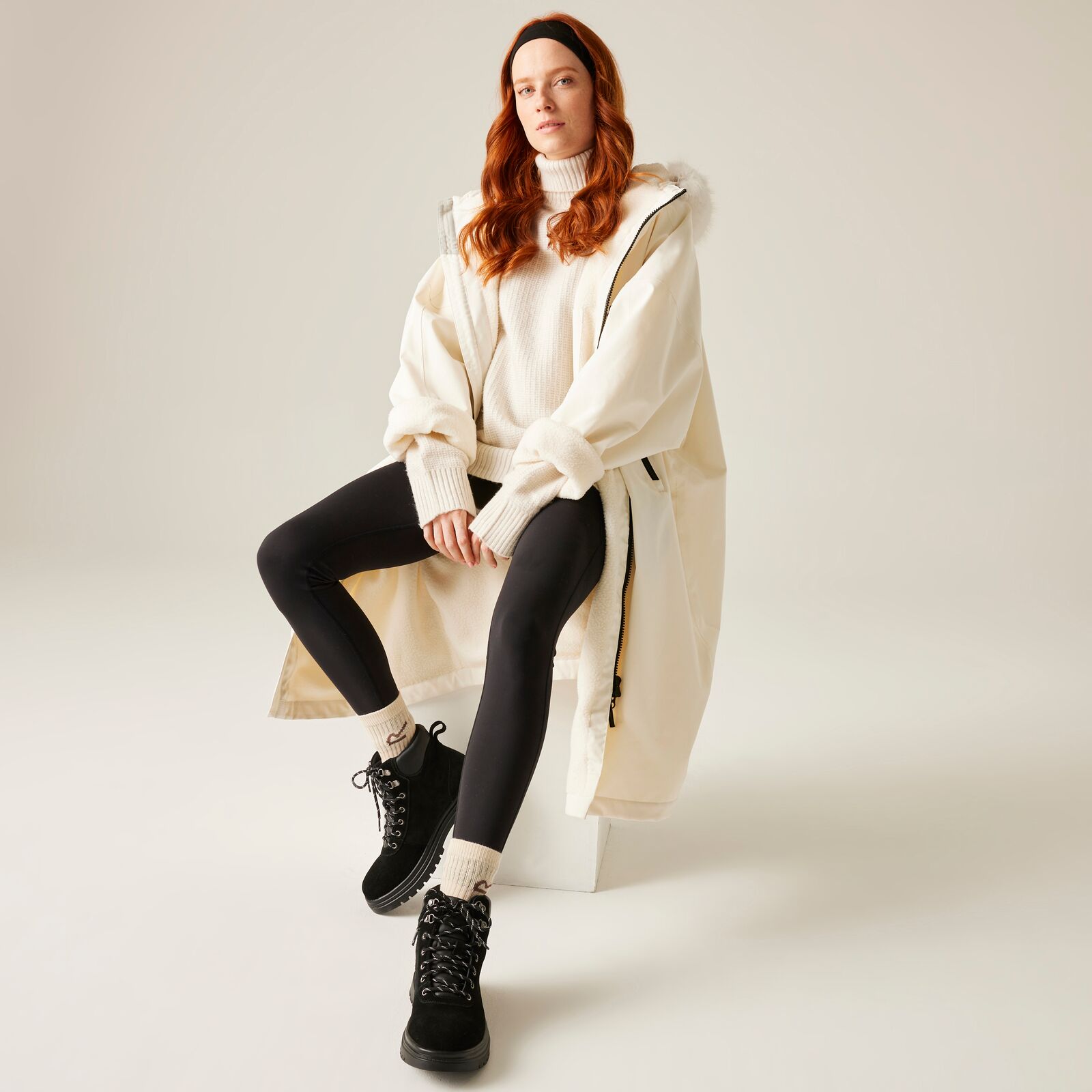 Regatta Adults Outdoor Waterproof Changing Robe Pro - Picture 30 of 45