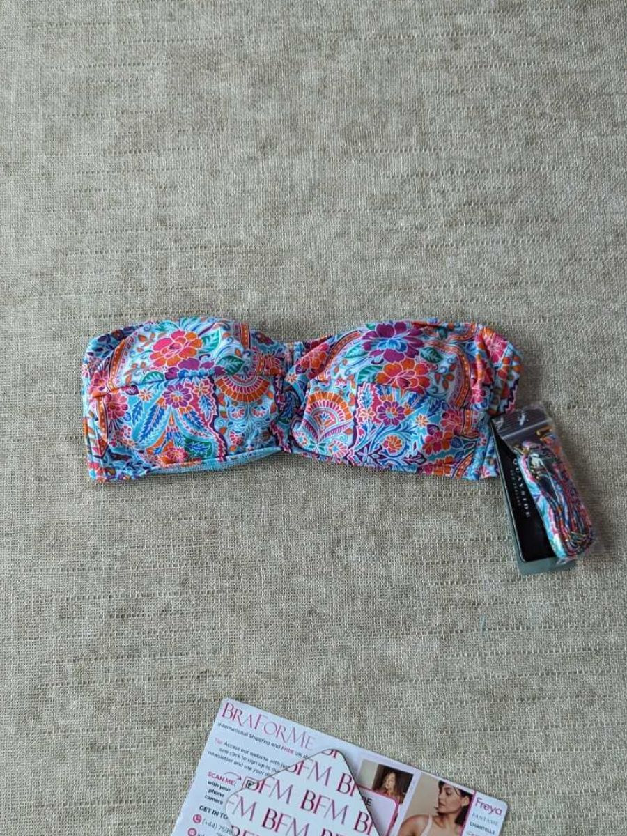 Top de bikini Quayside by Moontide Multiway Twist Bandeau traje de baño playa - Imagen 16 de 17