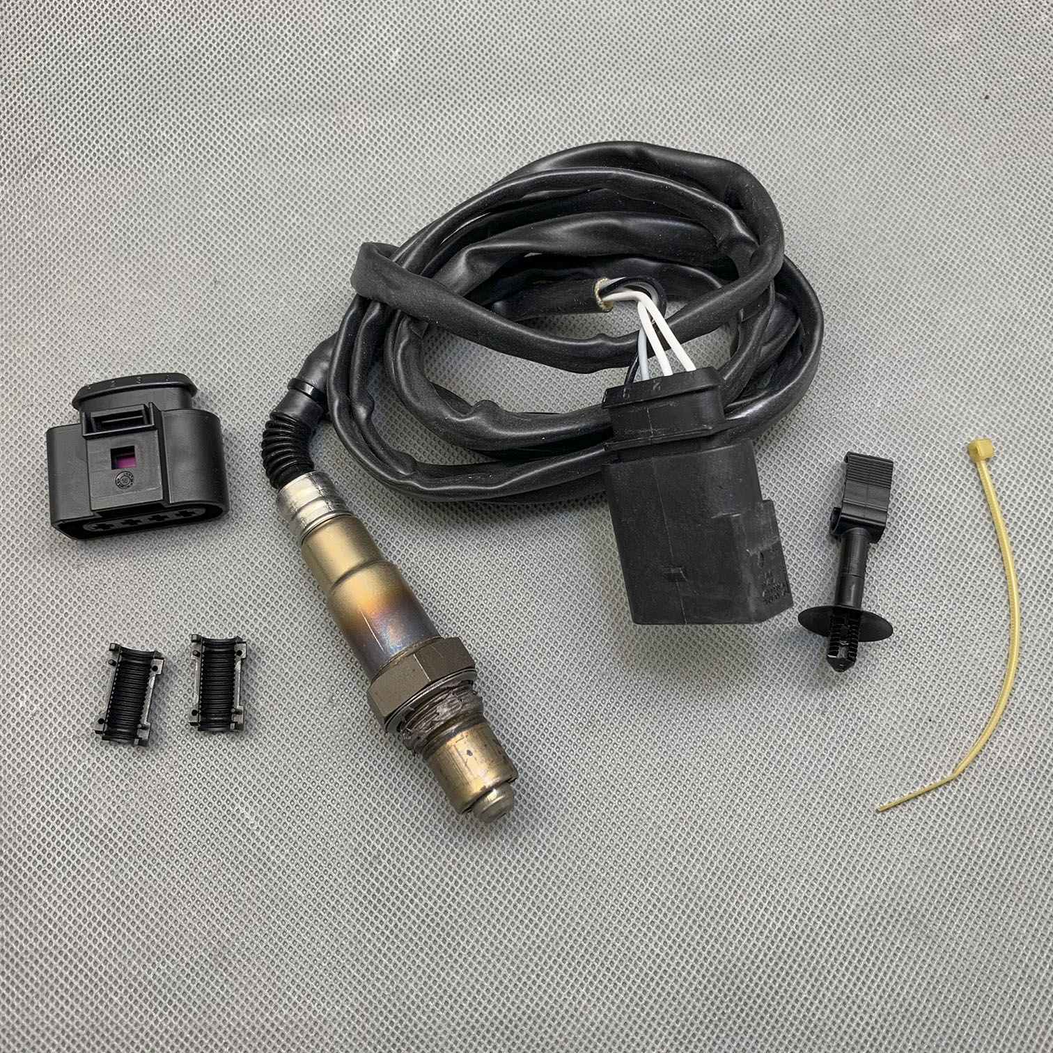 Lambda Oxygen Sensor O2 For AUDI A4 A6 Allroad TT 021906262C