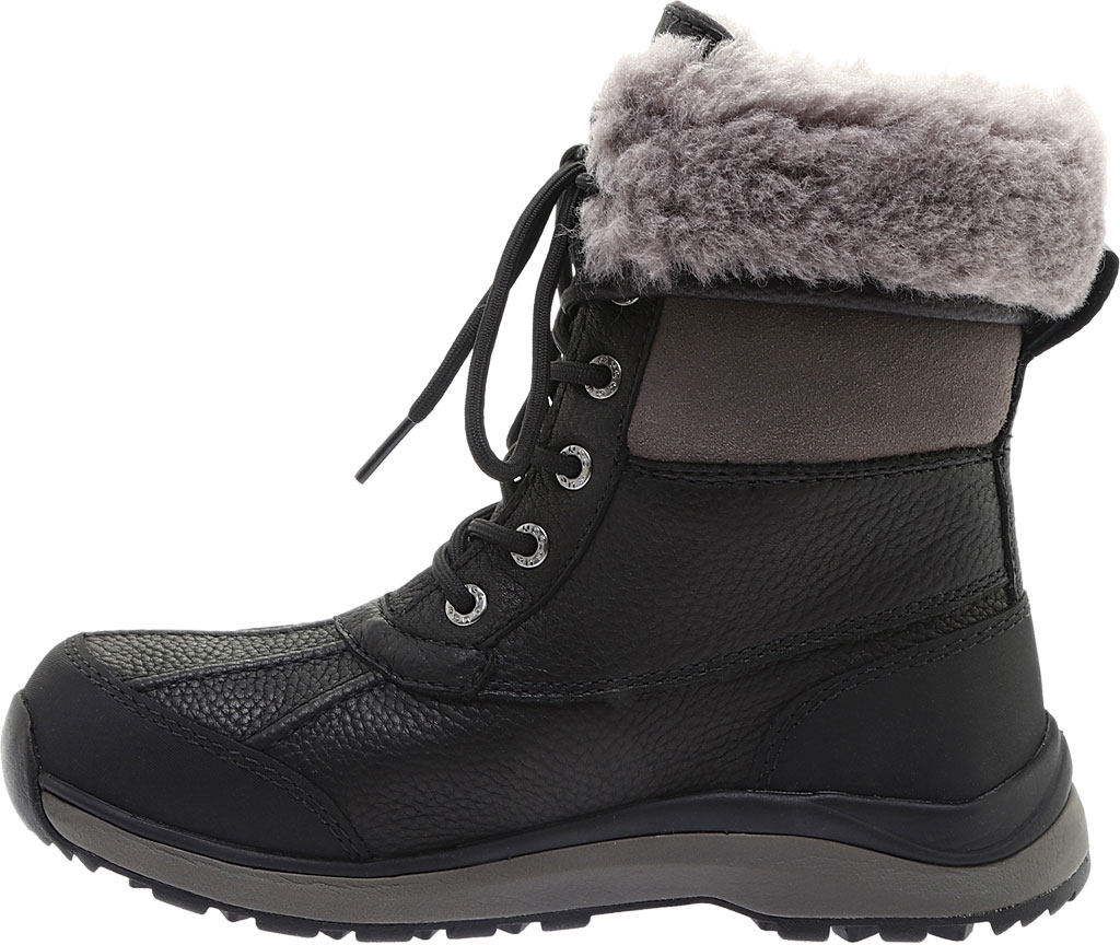 black adirondack uggs
