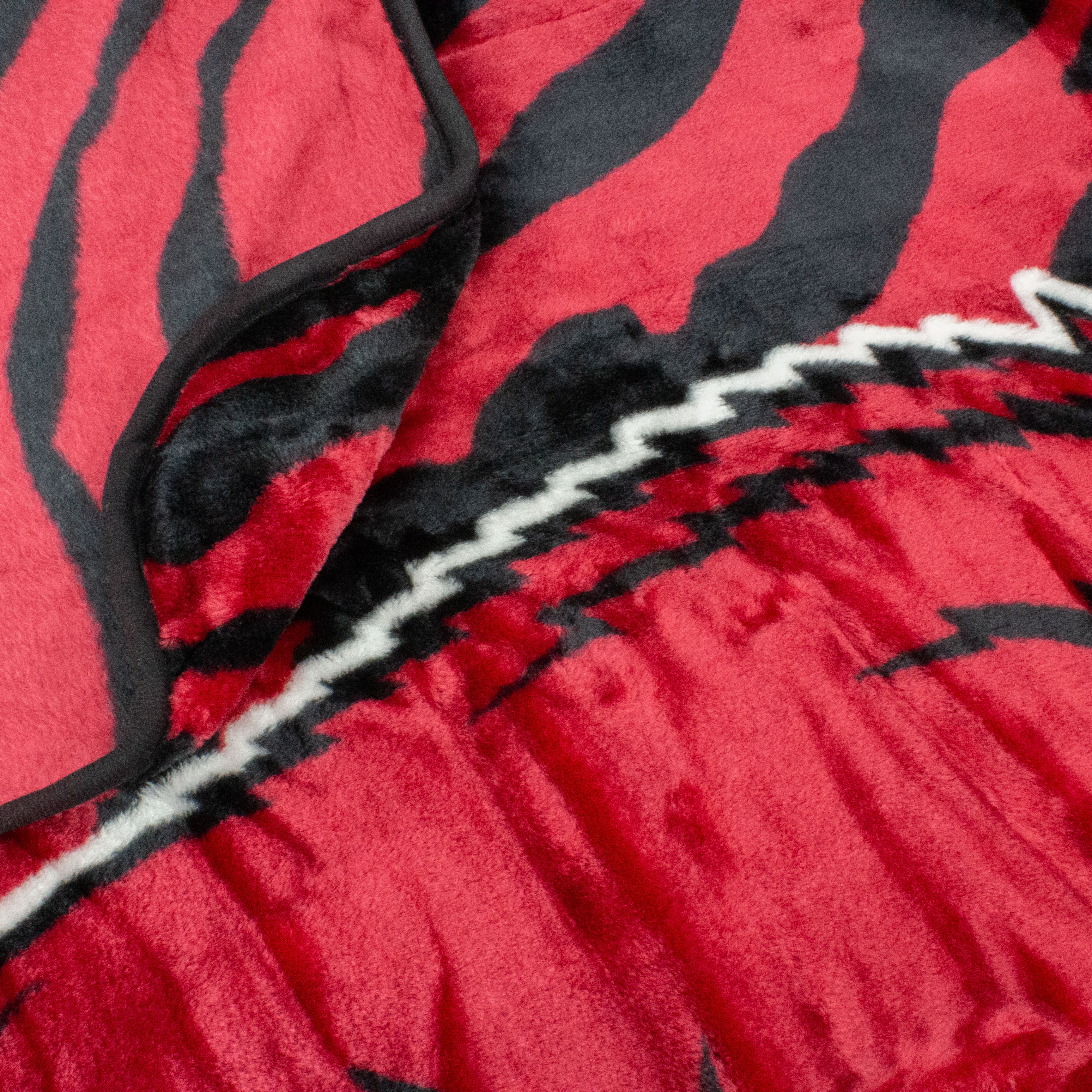 Super Soft Raschel Throw Blanket, 50" x 60" - Picture 8 of 84