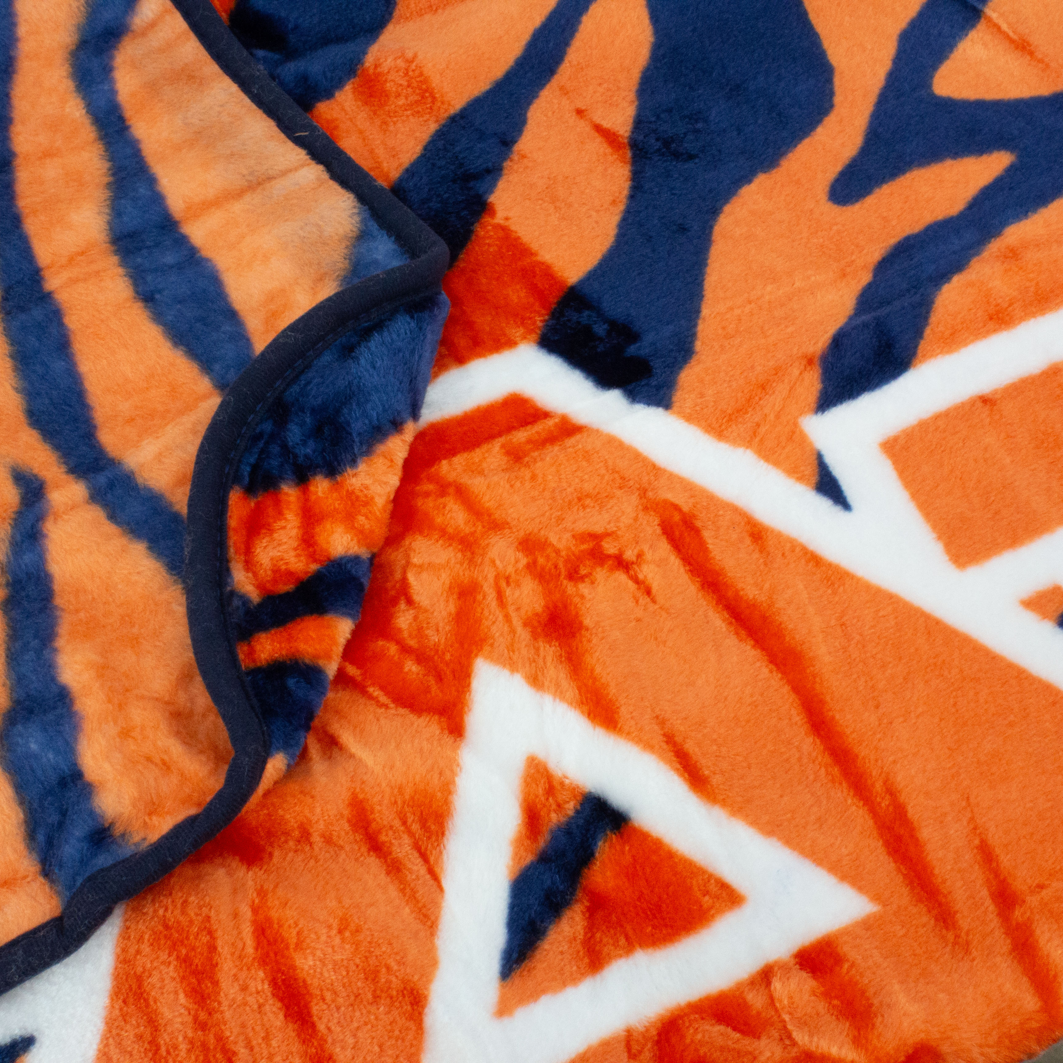Super Soft Raschel Throw Blanket, 50" x 60" - Picture 12 of 84