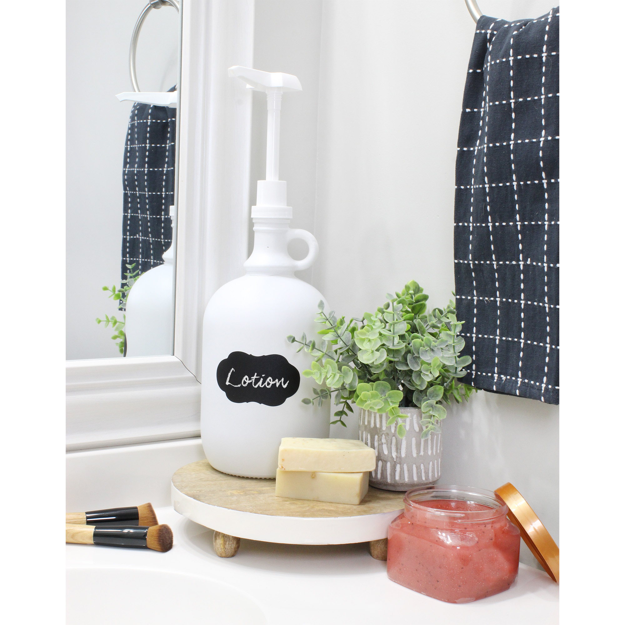 Half Gallon Glass Pump Dispenser Bottle, 64oz Jug, 2QT Soap Dispenser - Picture 18 of 18